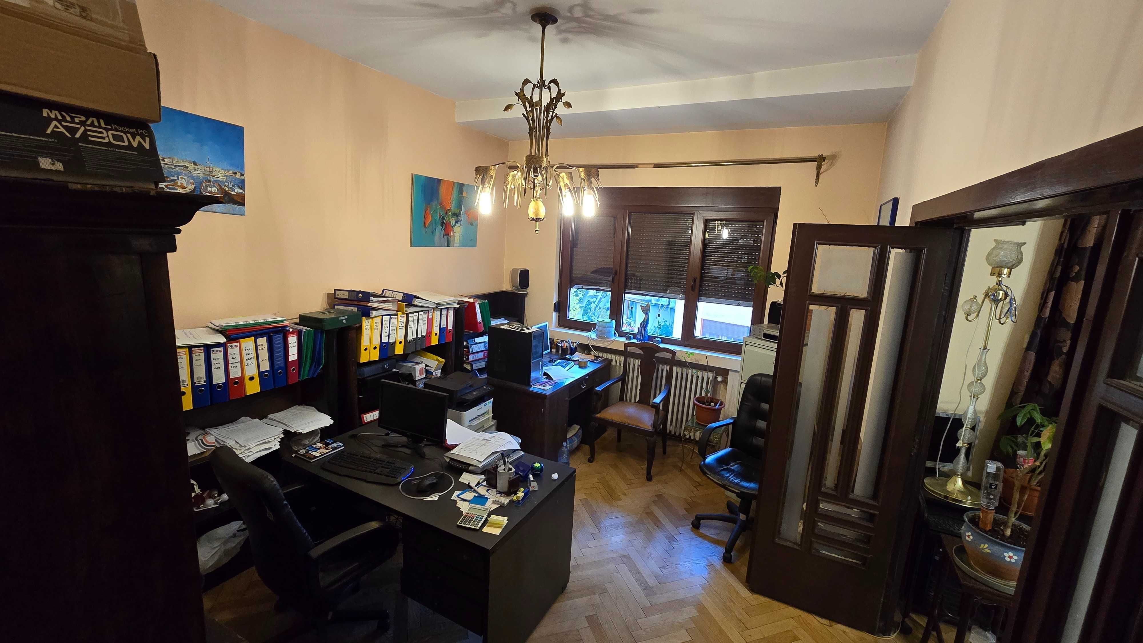Apartament în bloc interbelic - 3 Camere - 2 balcoane - 203.000 € — fotografia 3