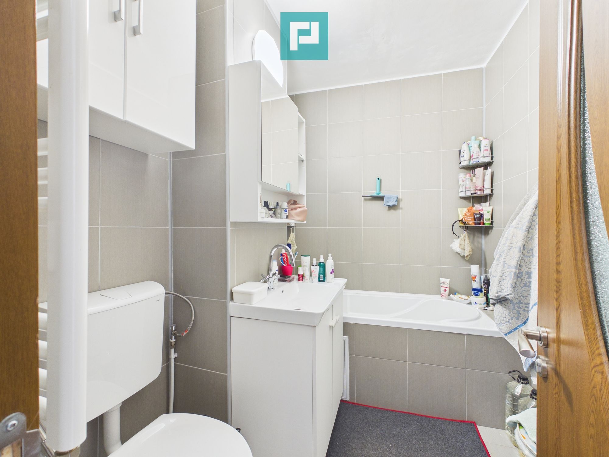 Apartament 4 camere, spațios pentru familie — fotografia 6