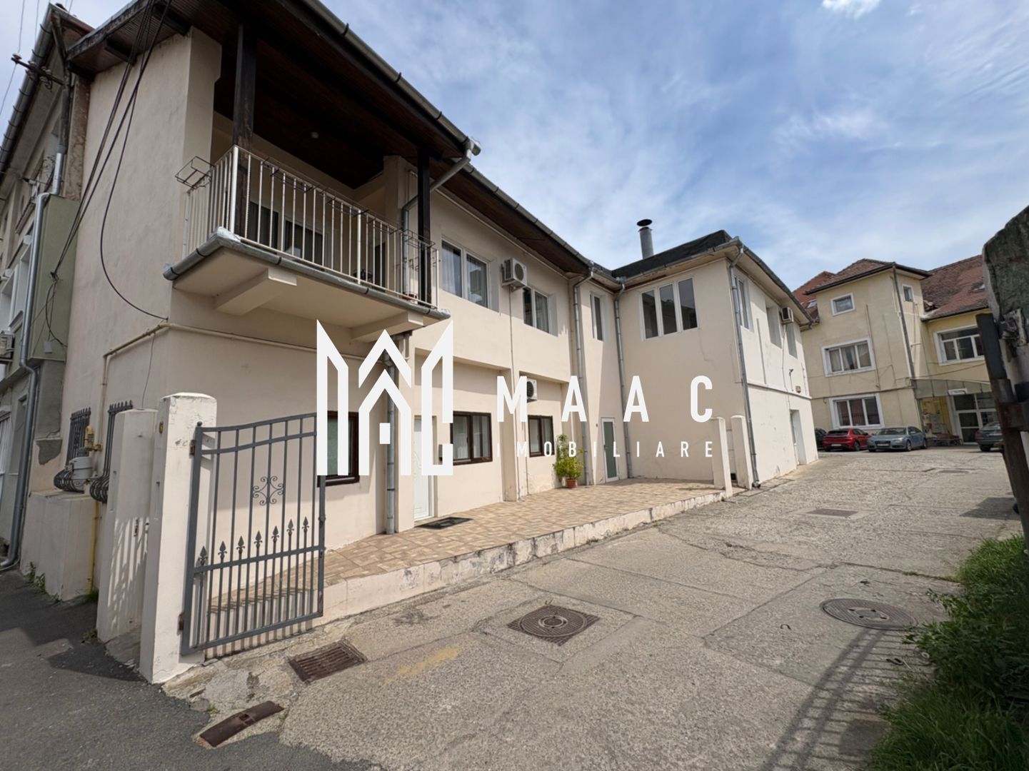Casa ultracentrală cu potențial mixt – 1285 mp, acces dublu