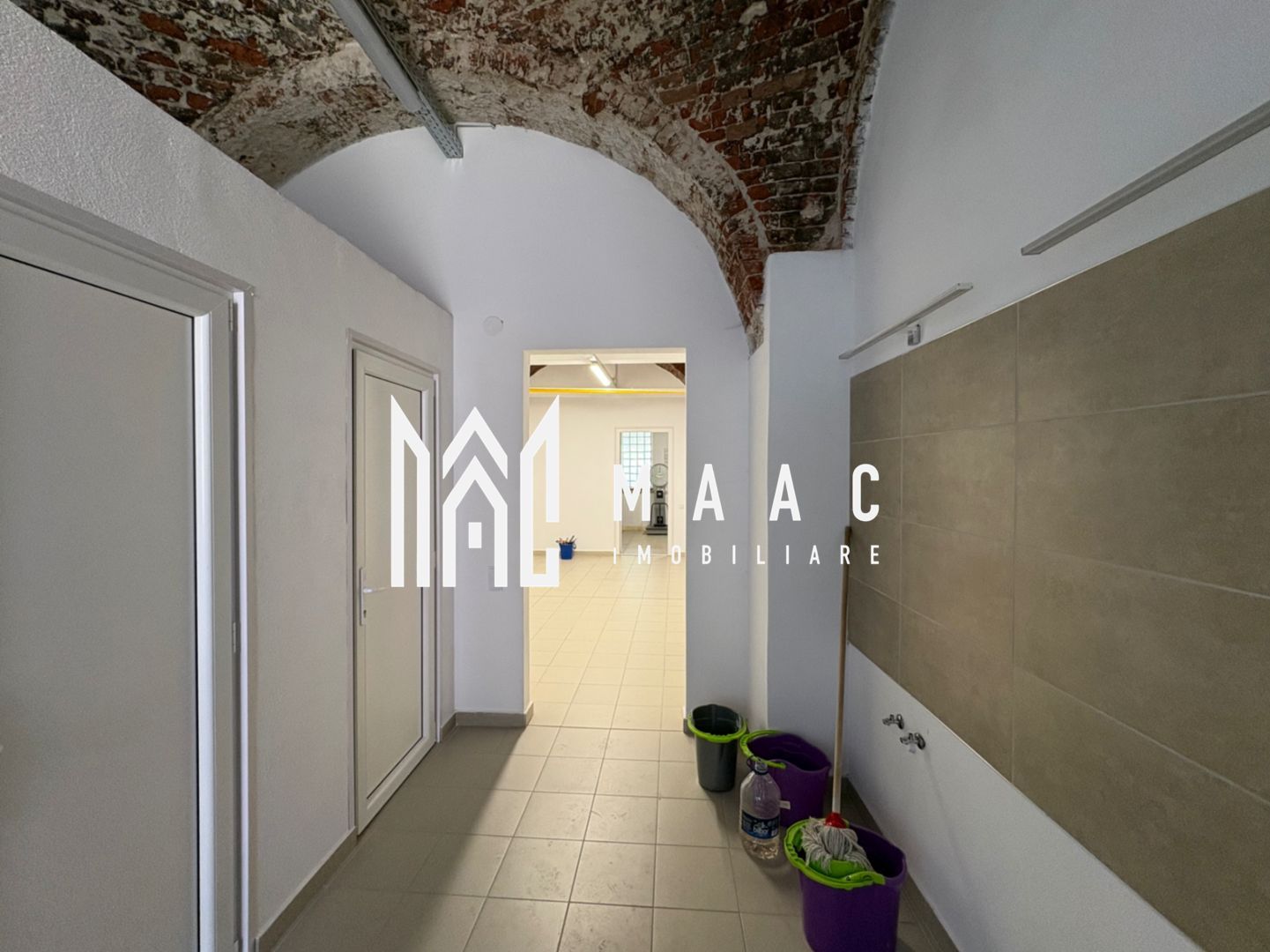 Casa ultracentrală cu potențial mixt – 1285 mp, acces dublu — fotografia 5