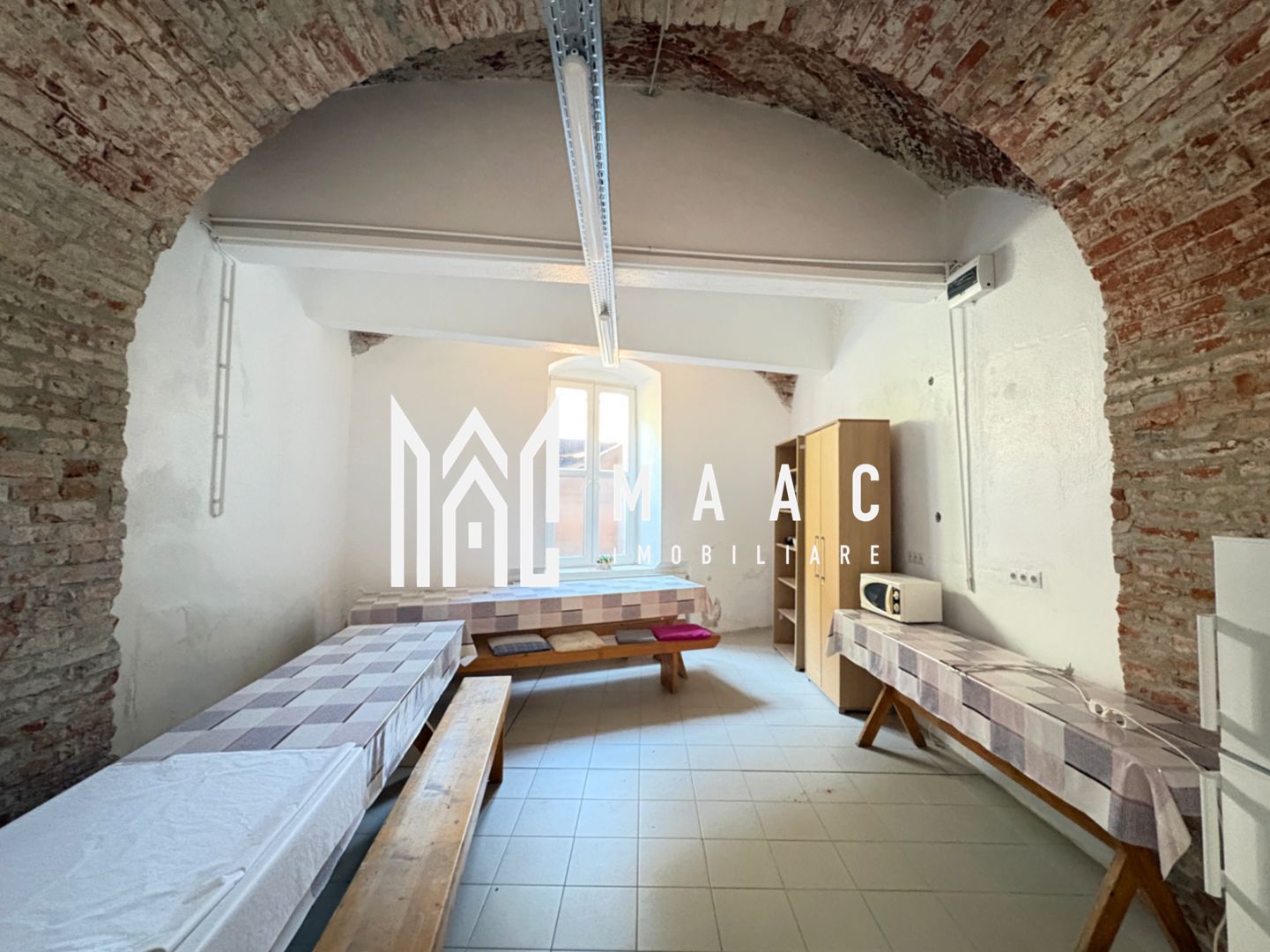 Casa ultracentrală cu potențial mixt – 1285 mp, acces dublu — fotografia 9
