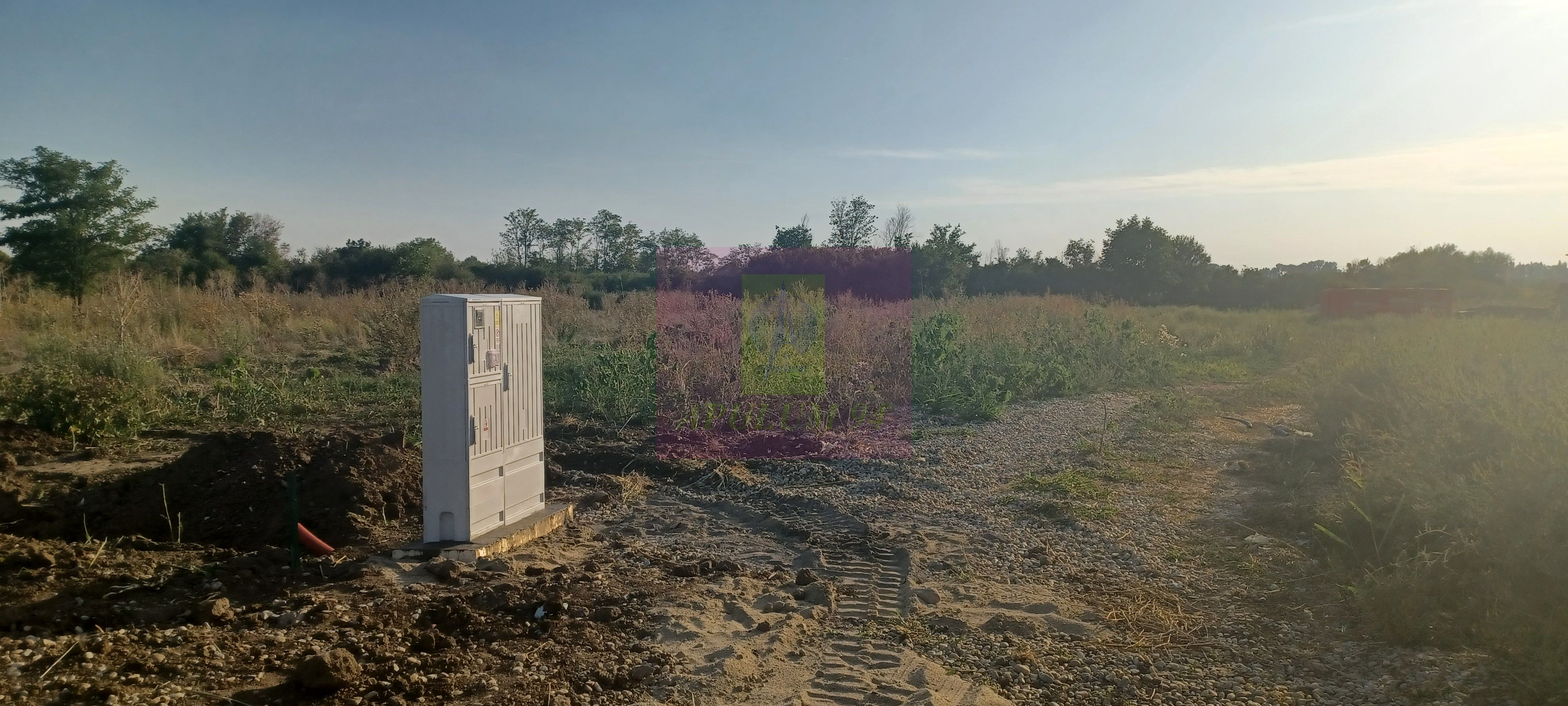 Săbăreni, lot de casă 1050 mp, curent lângă teren — fotografia 2