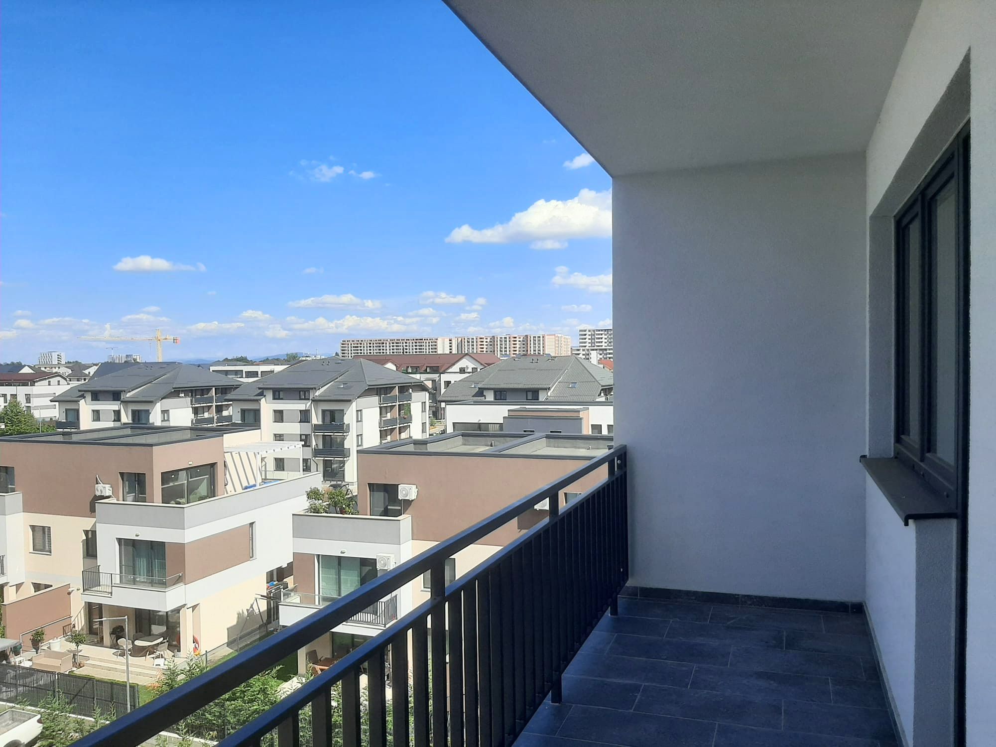Un Apartament Pentru O Viață Bună  Coresi  2025 — fotografia 6