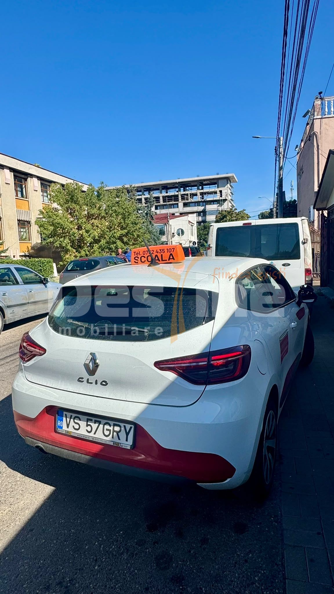 Afacere la cheie - scoala de soferi - 17 vehicule — fotografia 7