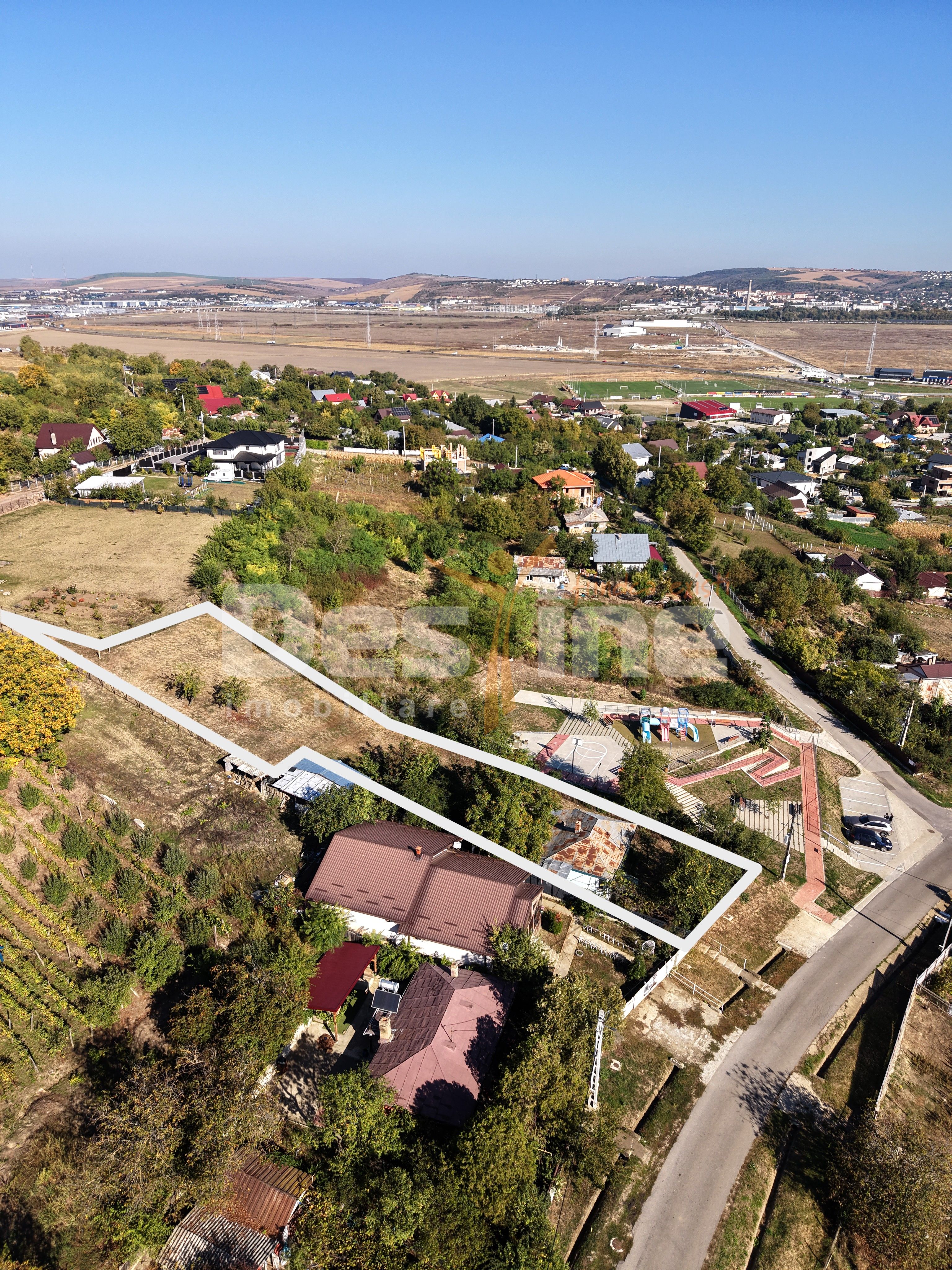 Teren de 1.247 mp cu priveliște spre Iași – liniște aproape de oraș — fotografia 5