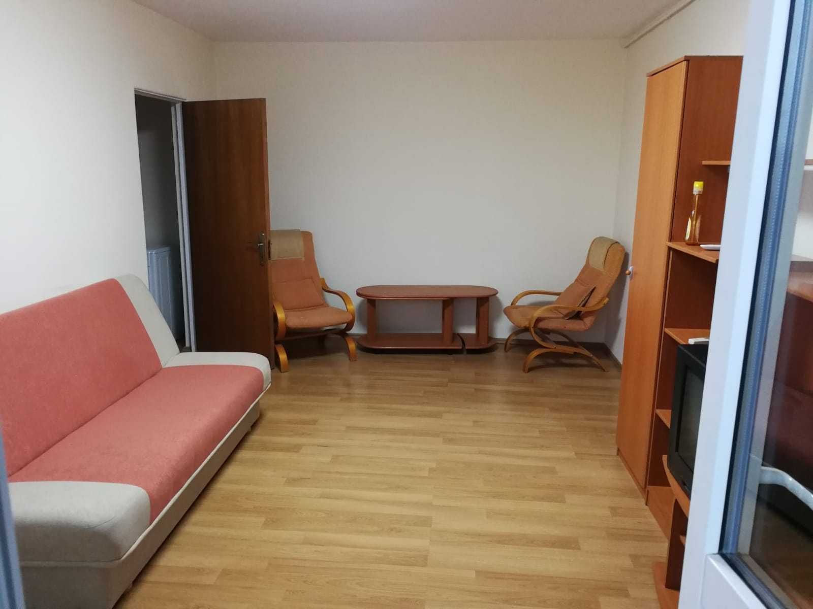 Închiriez apartament 2 camere Titan — fotografia 2