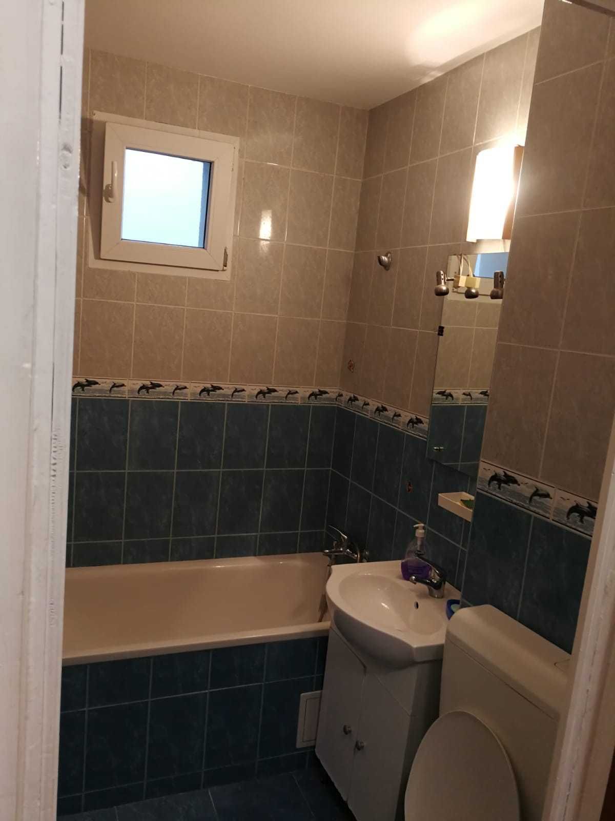 Închiriez apartament 2 camere Titan — fotografia 3