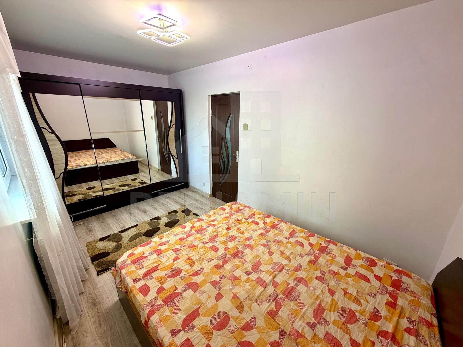 3 camere cu centrala - Craiovita Noua - zona Fortuna- etaj 2 -45mp — fotografia 4