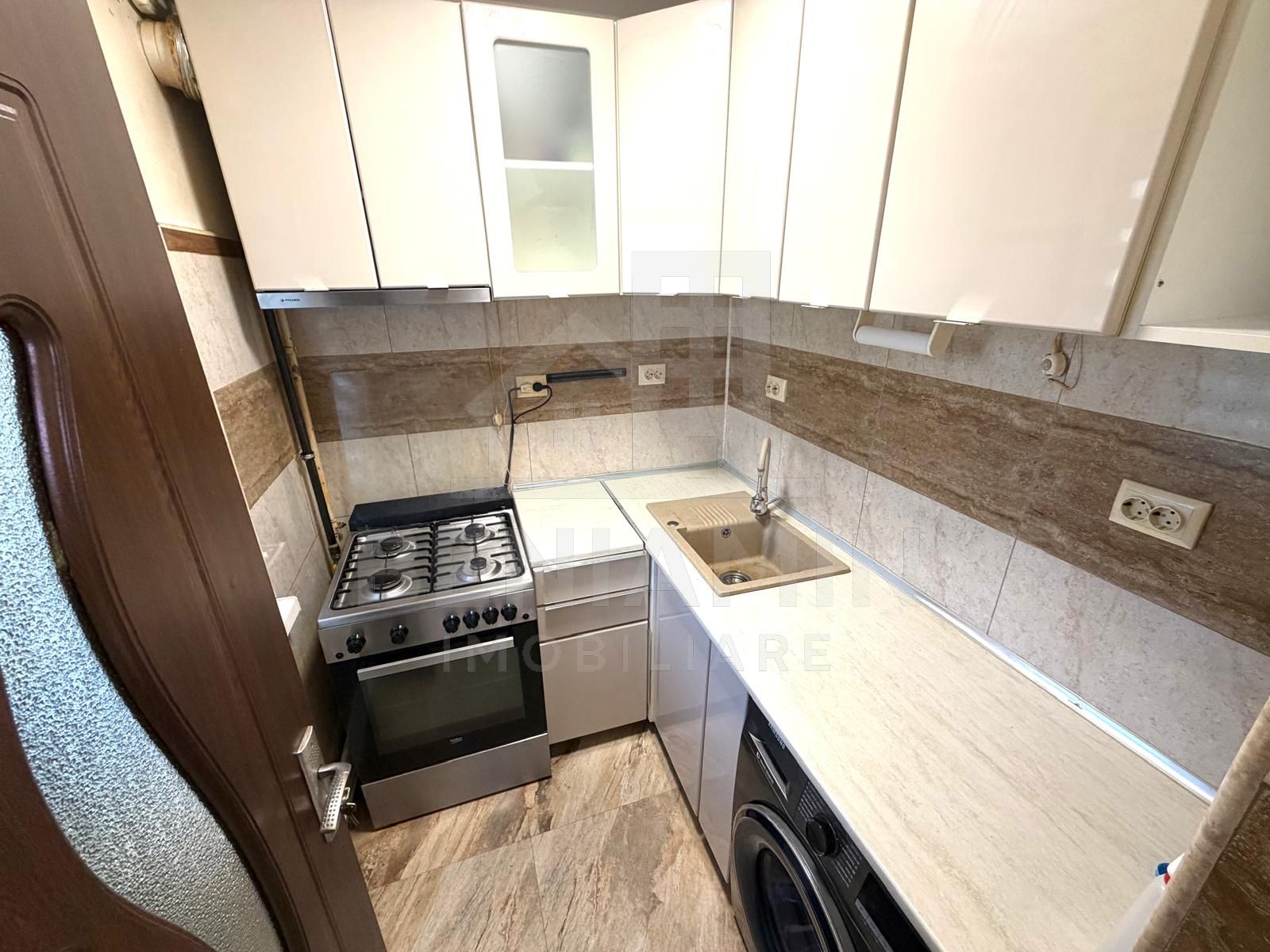 3 camere cu centrala - Craiovita Noua - zona Fortuna- etaj 2 -45mp — fotografia 5