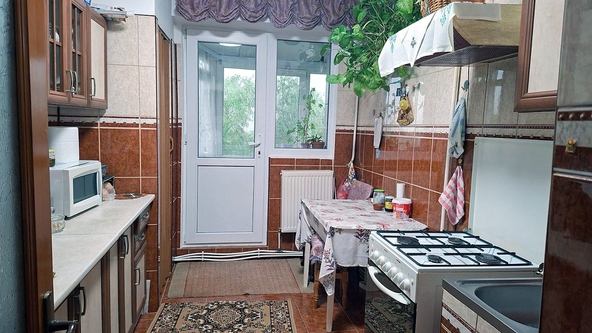 Apartament 2 camere 57 mp Tecuci – complet utilat, spațiu depozitare ș — fotografia 3