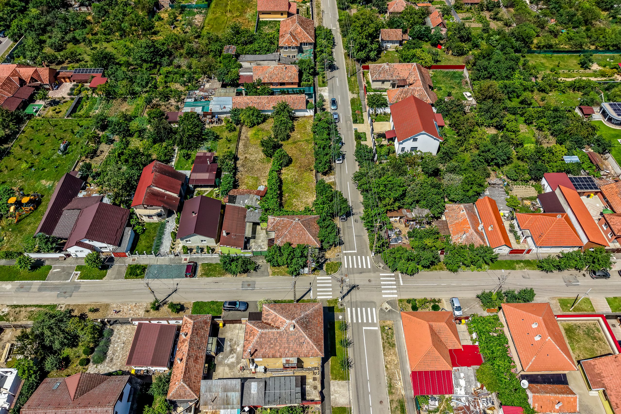 Casă cu teren 1018 mp și 2 fronturi stradale - Bujac — fotografia 3