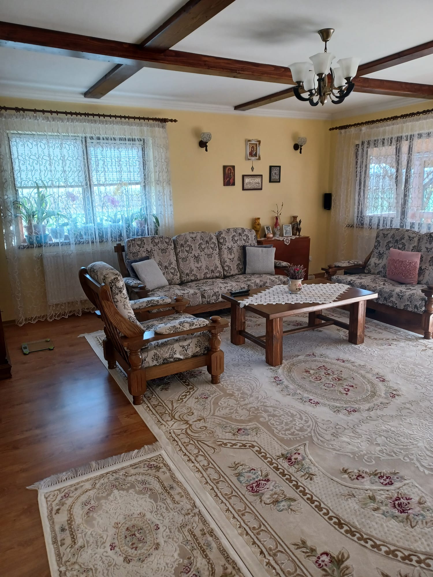 Casa 4 camere, Zona Tisauti