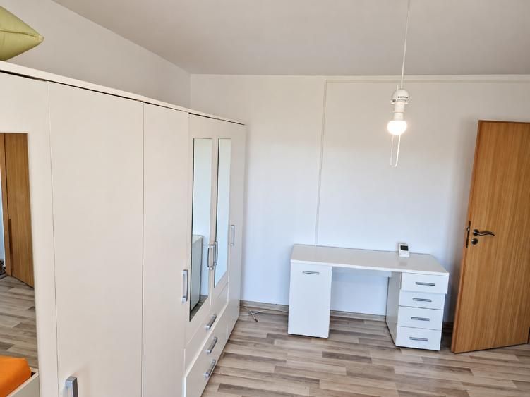 Apartament cu 1 cameră pe Liviu Rebreanu cu Centrală și Boxă în CF — fotografia 3
