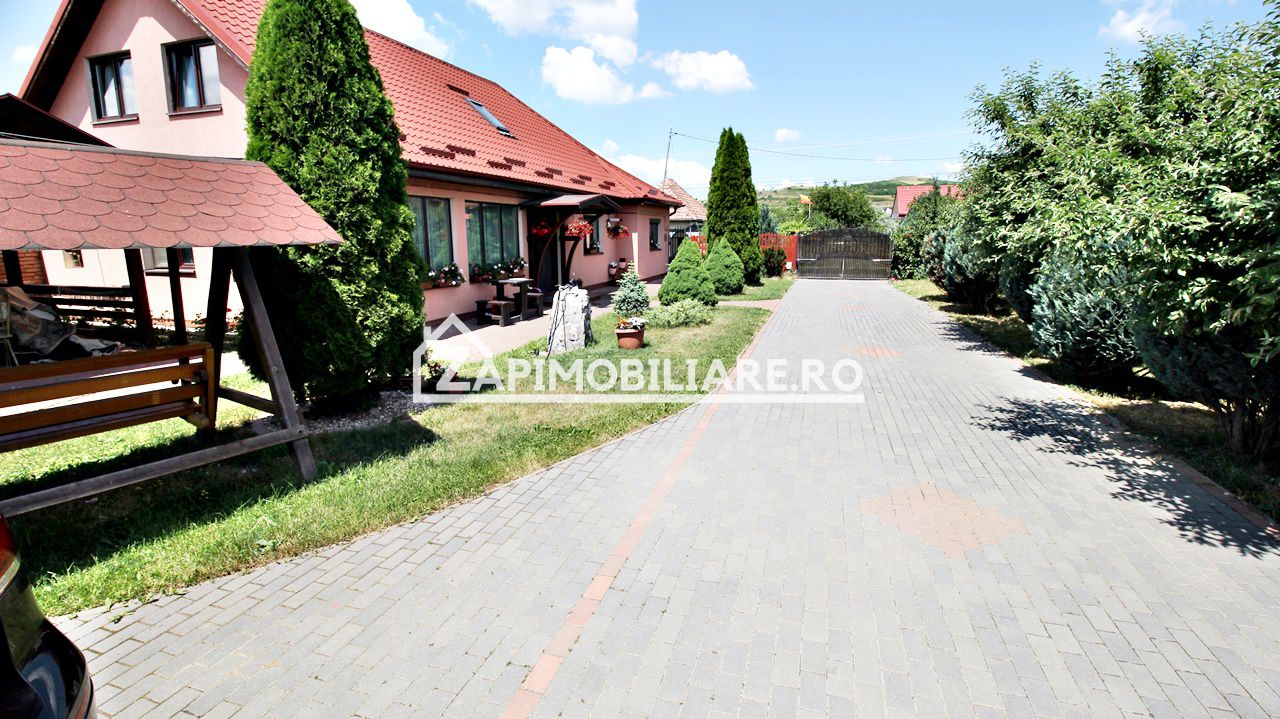 Casa 5 camere, 250 mp,3 băi,2.500mp teren,  0% comision — fotografia 9