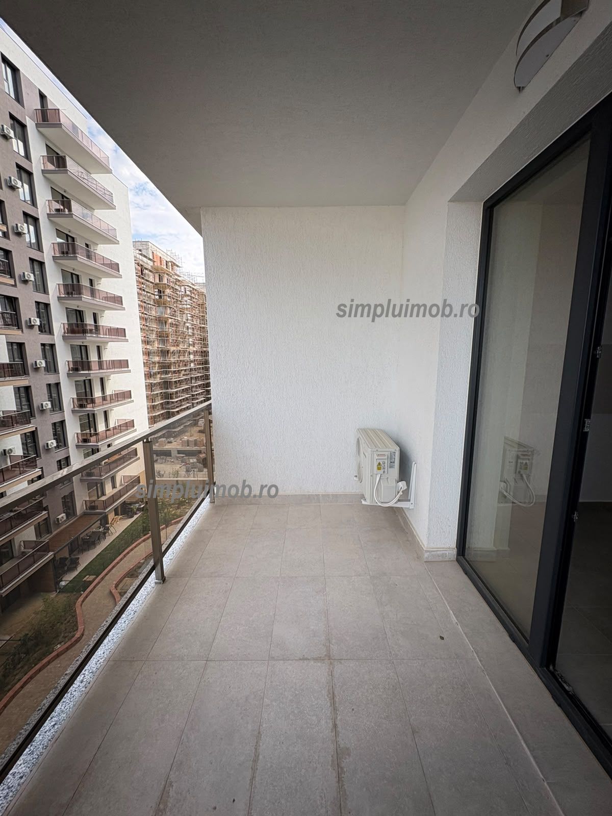 2 Camere Hils Titanium Bloc Nou — fotografia 12