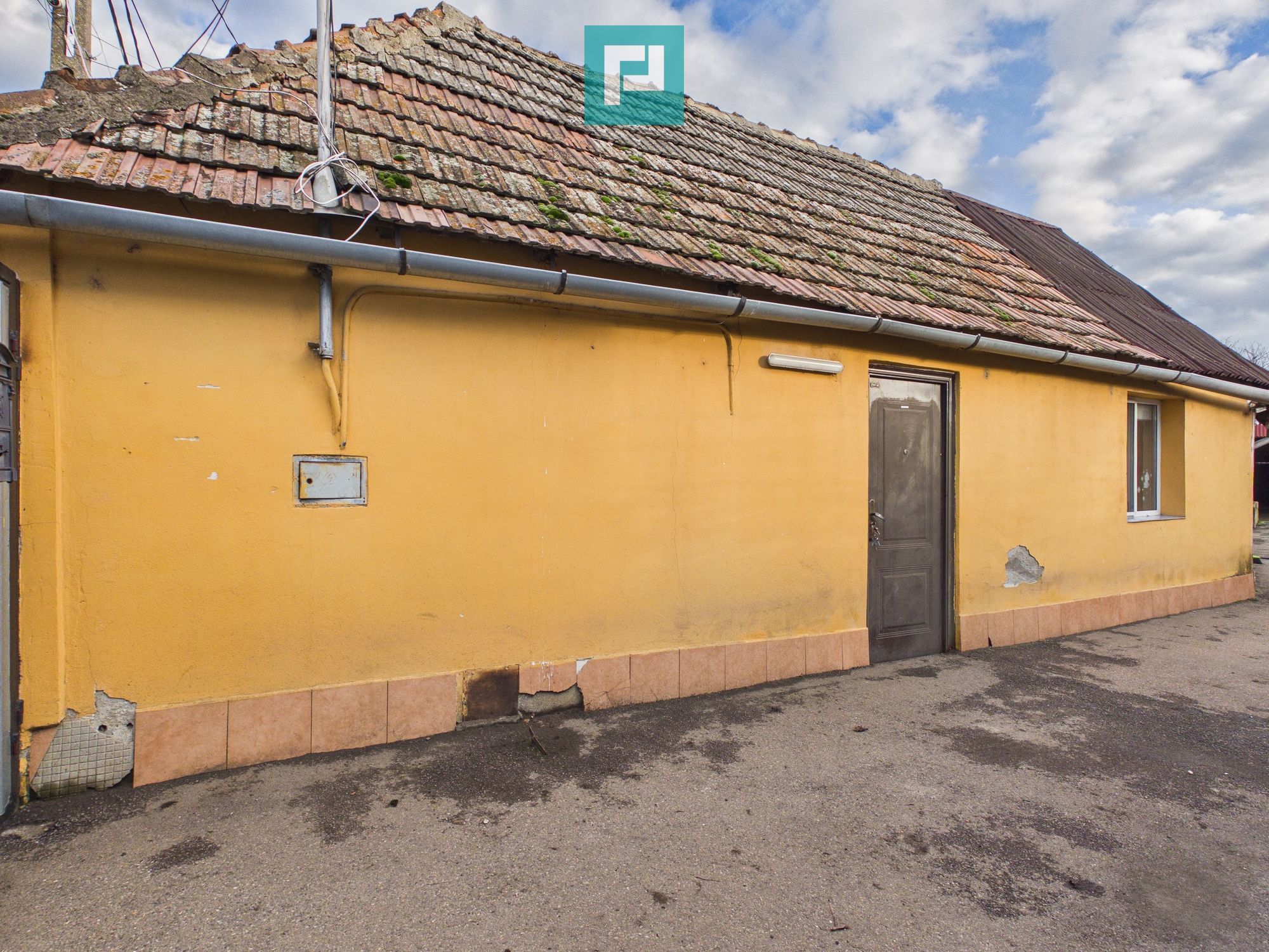 Preț redus la 64.000€! Casă/firmă Navigatorilor — fotografia 2