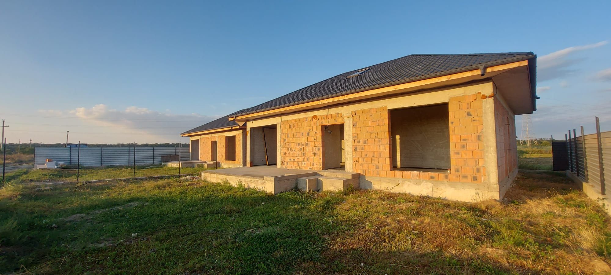 Casă cu 4 camere | Periș | 105 mp utili + terasă generoasă — fotografia 2