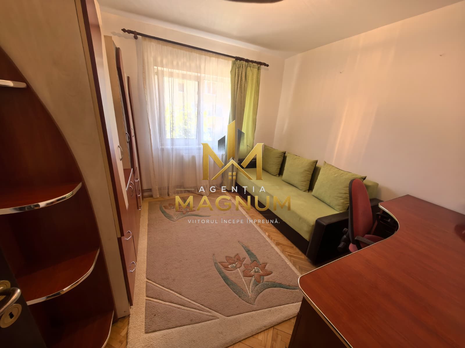 Apartament cu 3 camere de inchiriat — fotografia 3