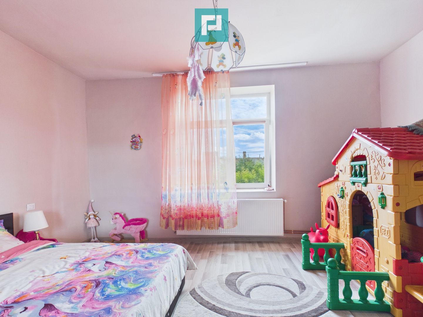 Casă individuală 3 camere,teren de 1500Mp Bătania — fotografia 4