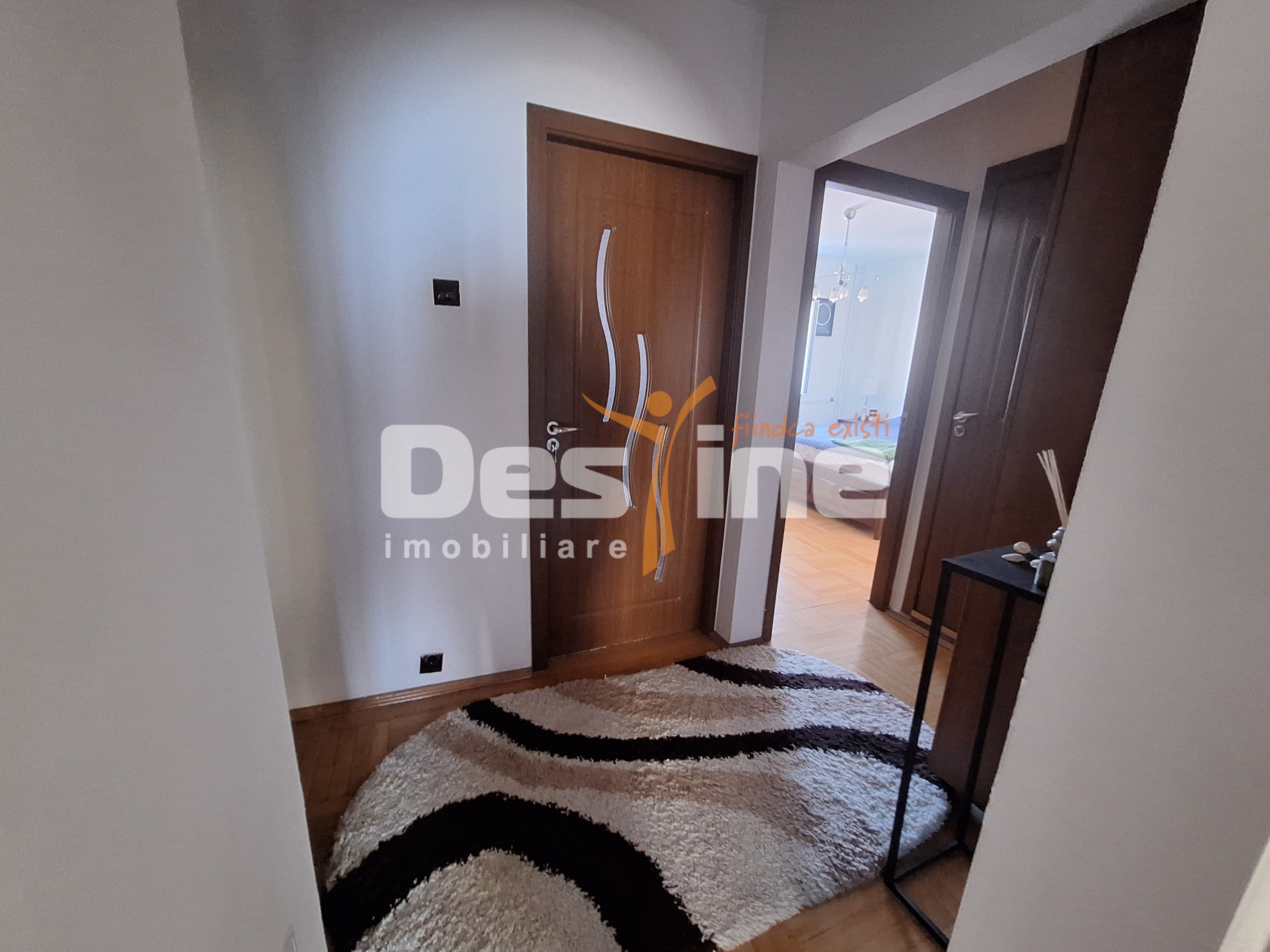 Apartament 3 camere de închiriat | Nerva Traian – Bd. Unirii | Parcare — fotografia 7
