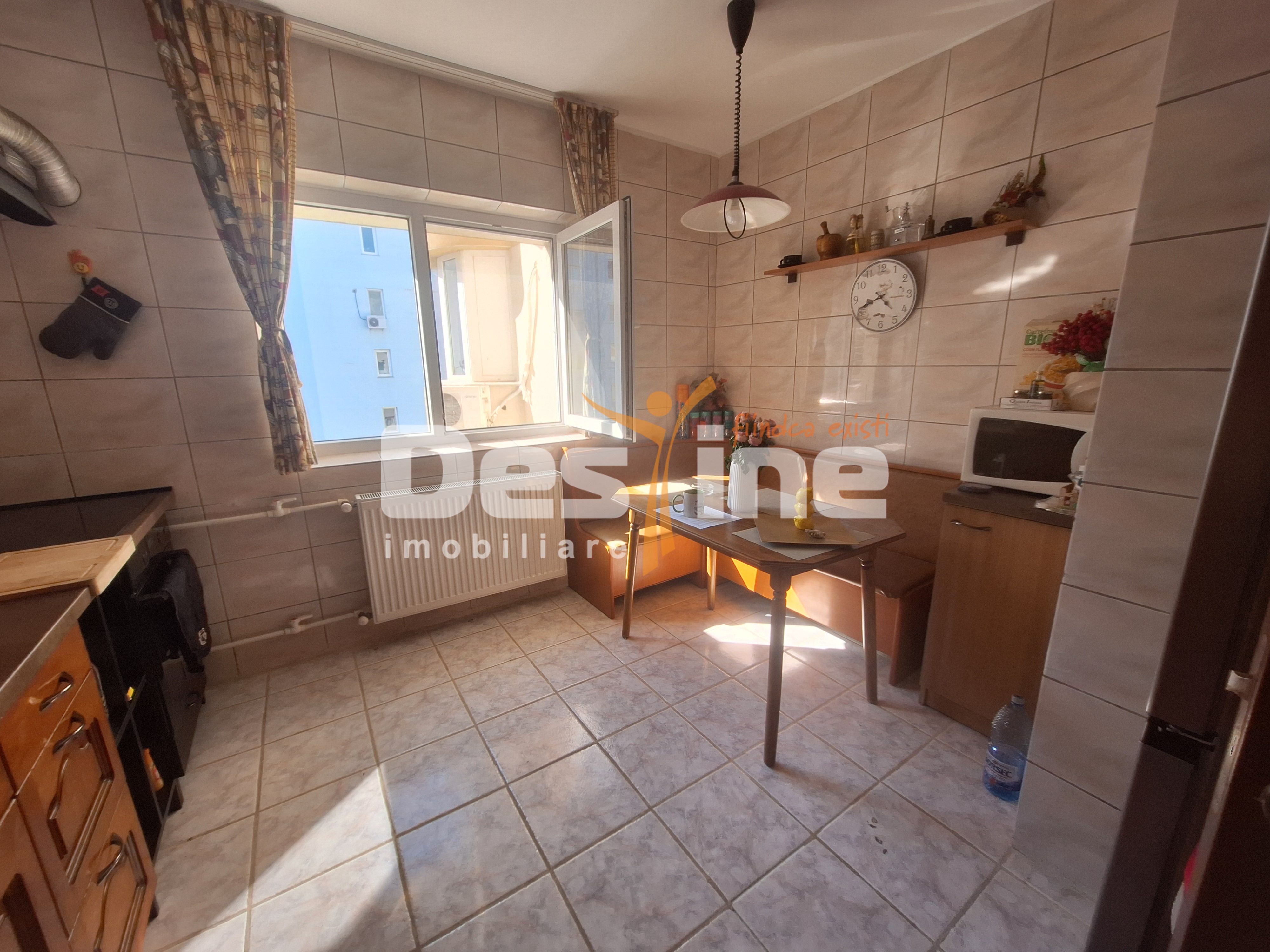 Apartament 3 camere de închiriat | Nerva Traian – Bd. Unirii | Parcare — fotografia 9