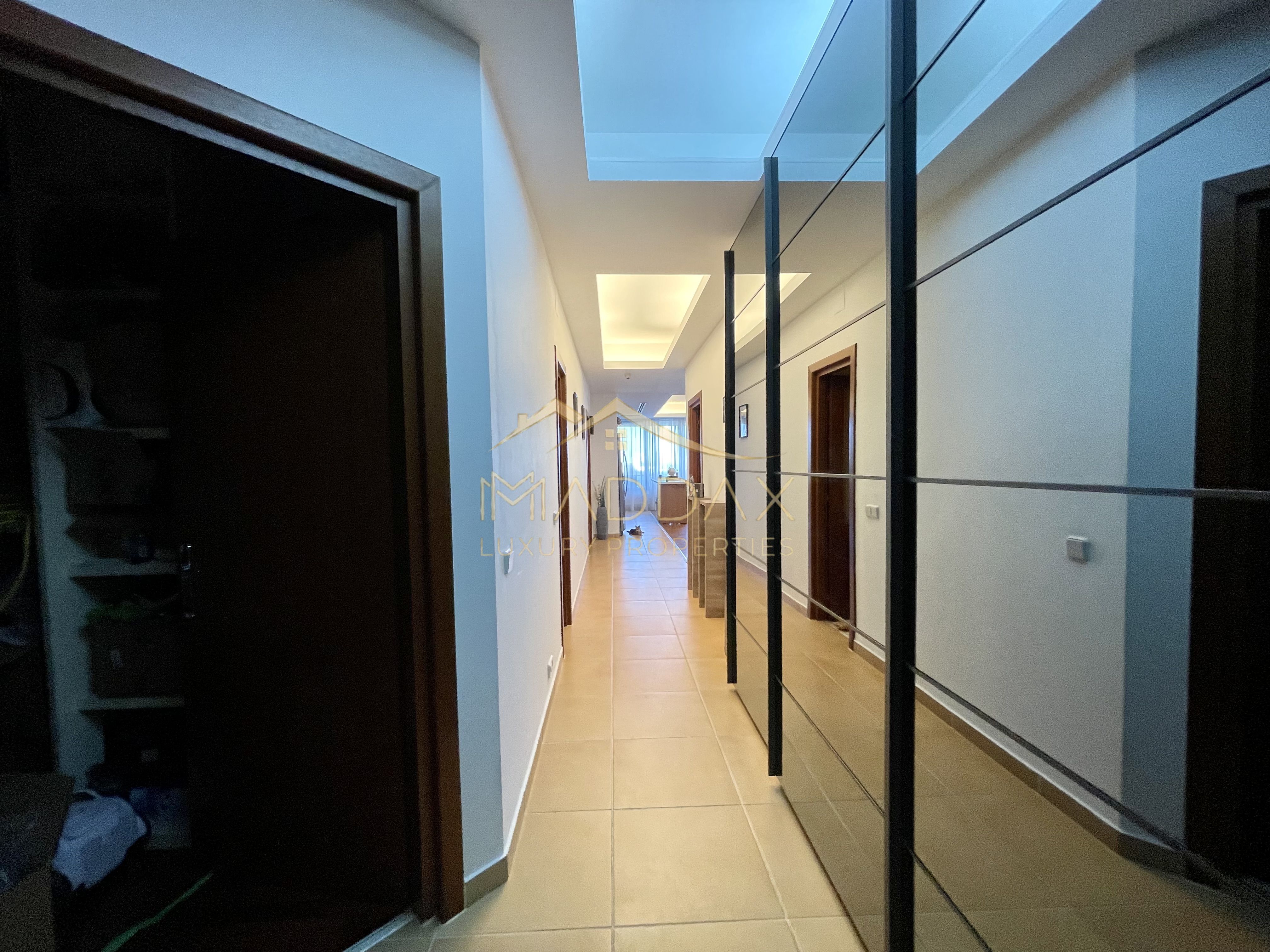 Apartament cu 3 camere *198mp*+ 2 Terase + Parking / Pipera — fotografia 36