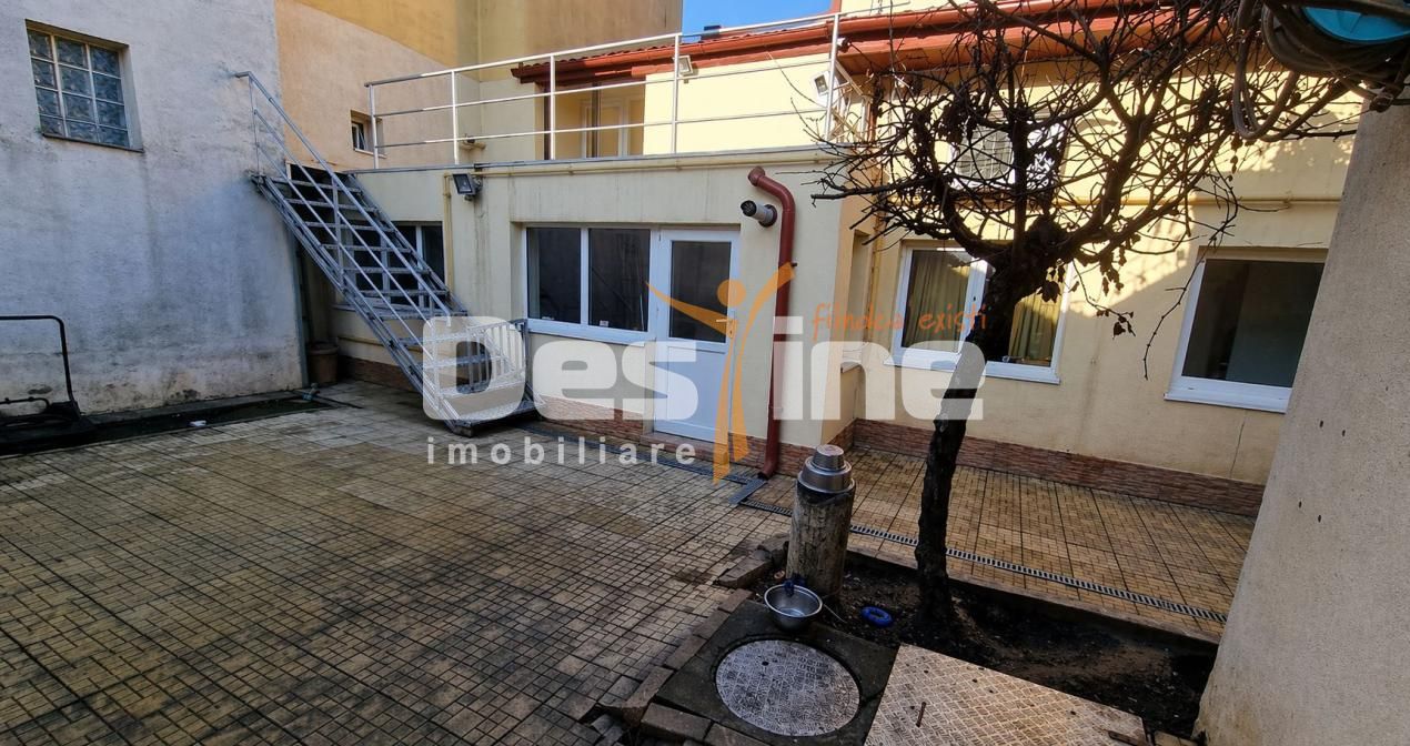 🏡 Casă individuală + garaj