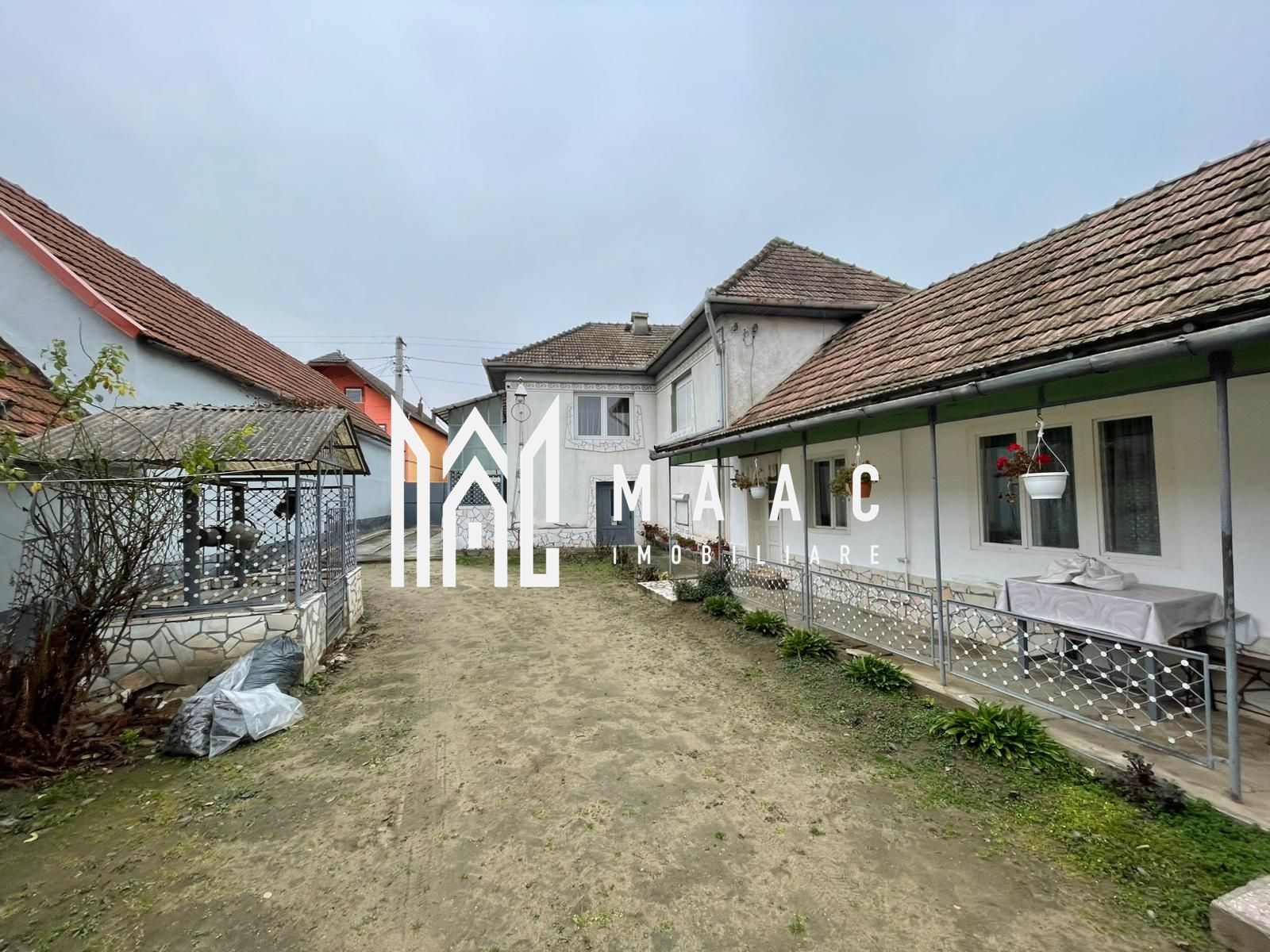 Casă I Teren de 4.500 mp I Anexe I Seica Mare — fotografia 4