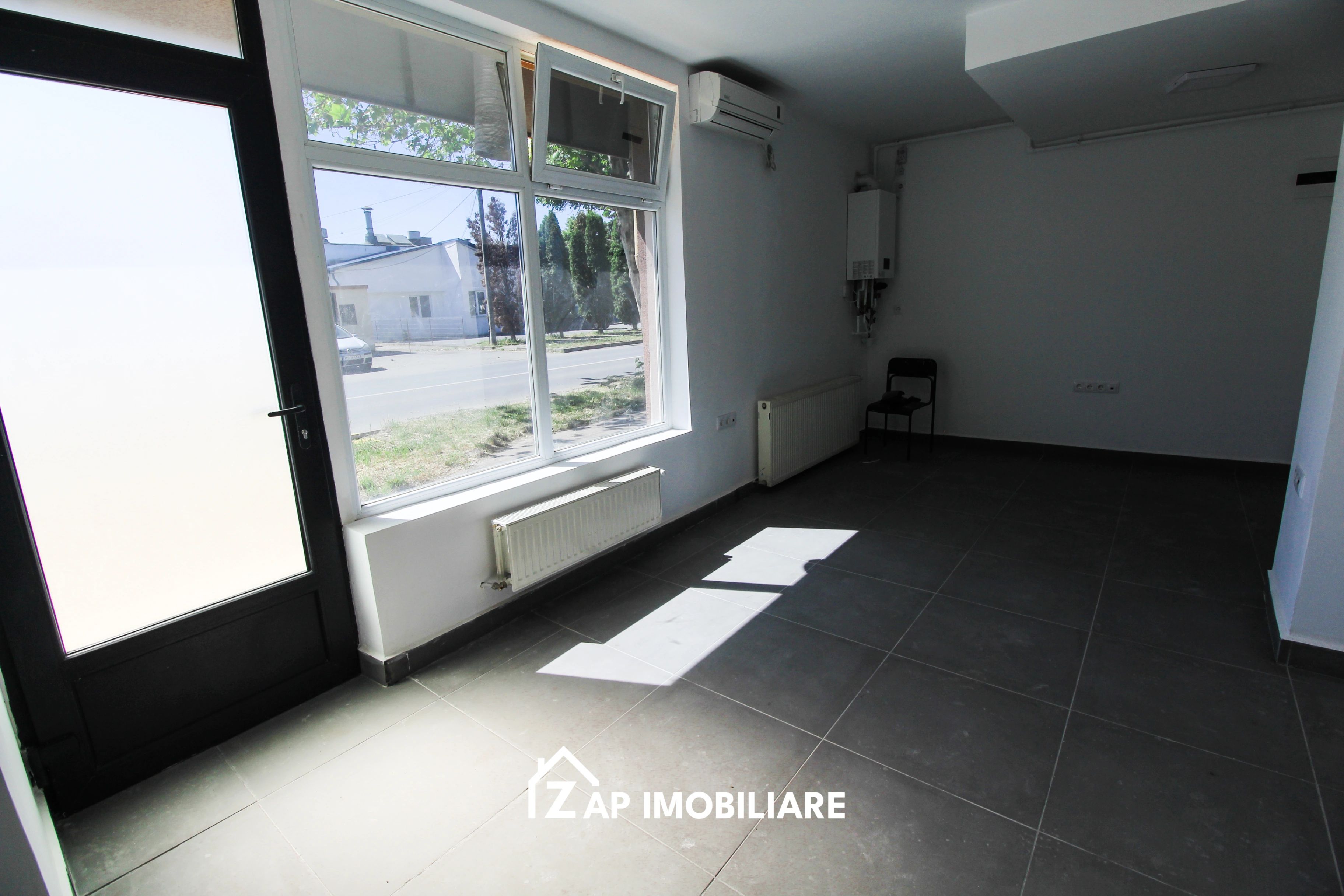 Spatiu de Birouri 100 mp - Renovat — fotografia 4
