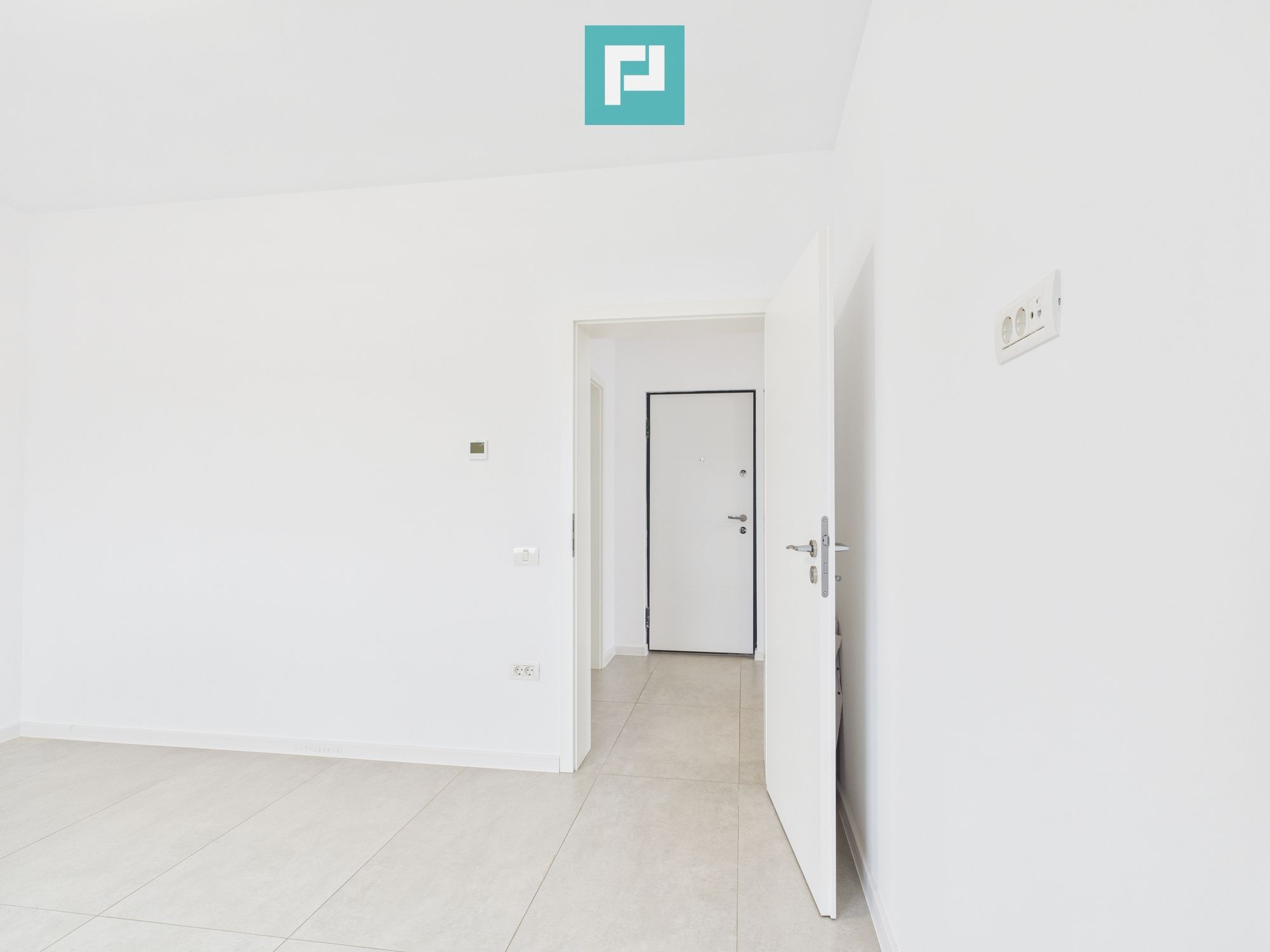 Apartament cu 2 camere, terasă generoasă – Moșnița — fotografia 3
