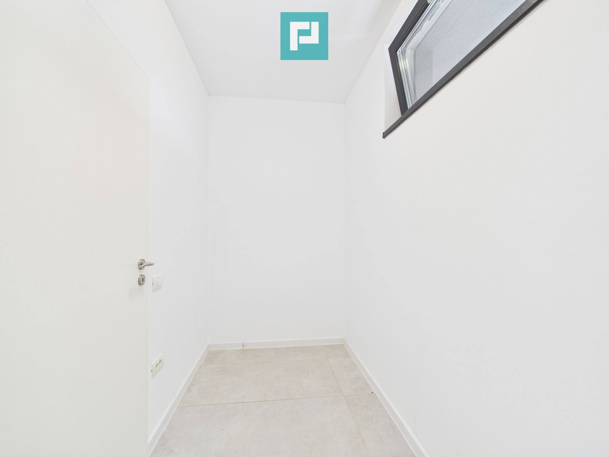 Apartament cu 2 camere, terasă generoasă – Moșnița — fotografia 4
