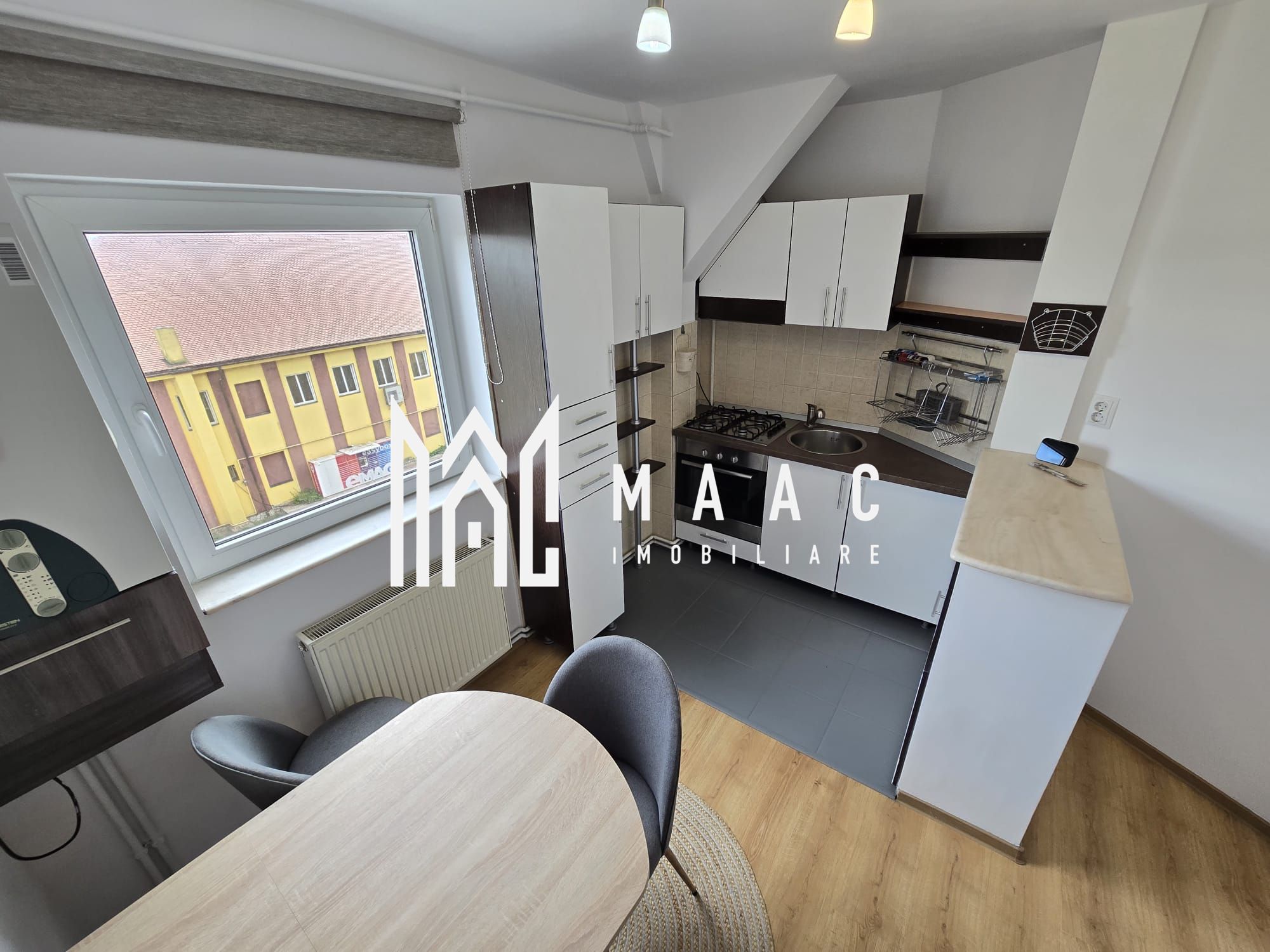 Apartament 3 camere decomandate 2 bai etaj 3 Zona Terezian — fotografia 9