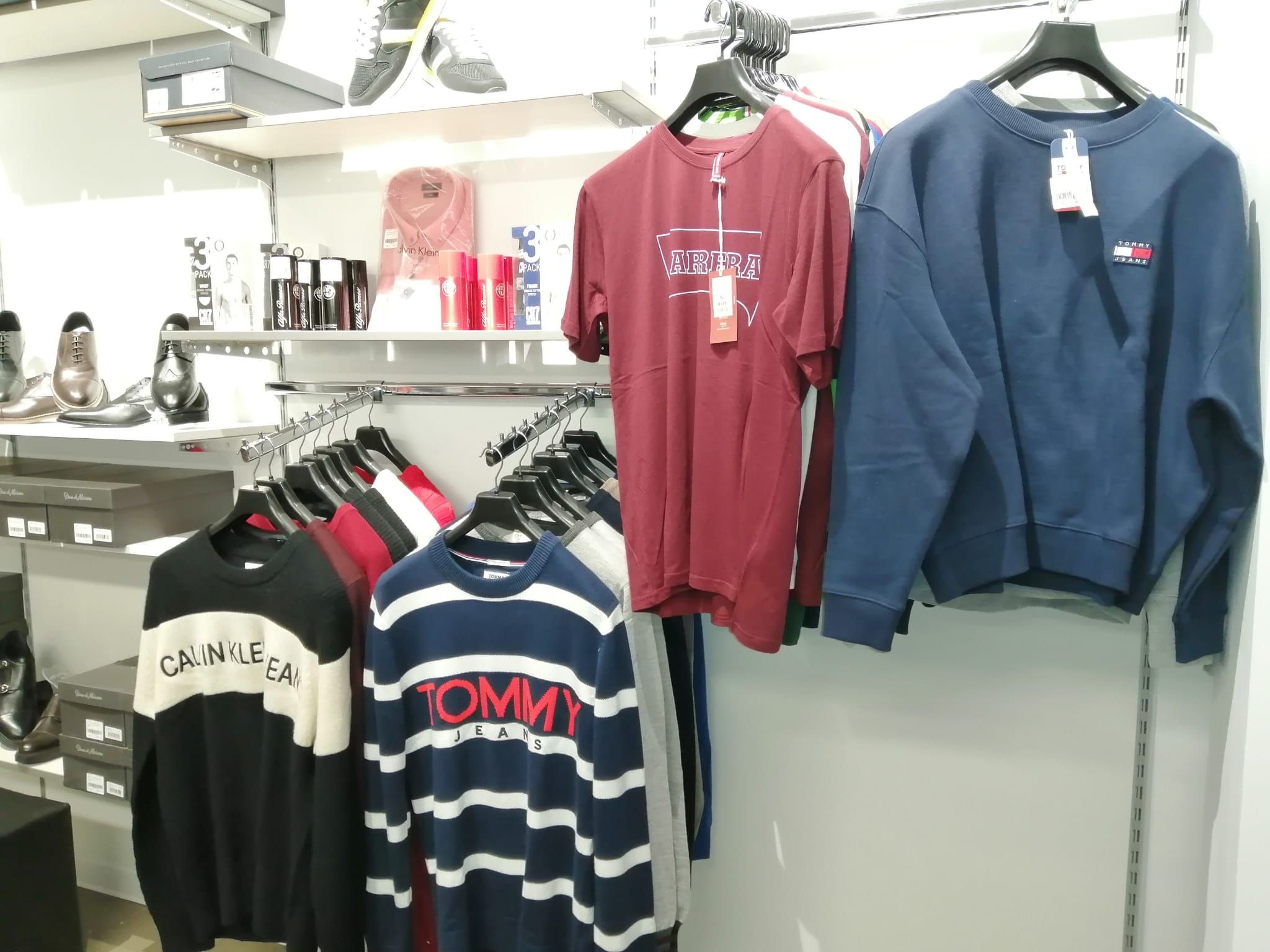 Spațiu comercial ultracentral, 200 mp singurul vad 100% pietonal Roman — fotografia 13