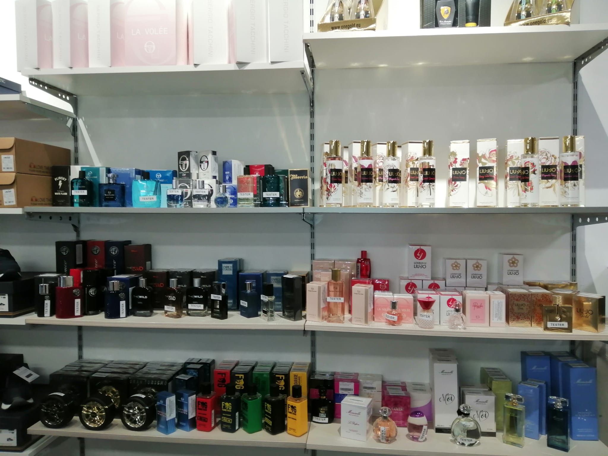 Spațiu comercial ultracentral, 200 mp singurul vad 100% pietonal Roman — fotografia 15
