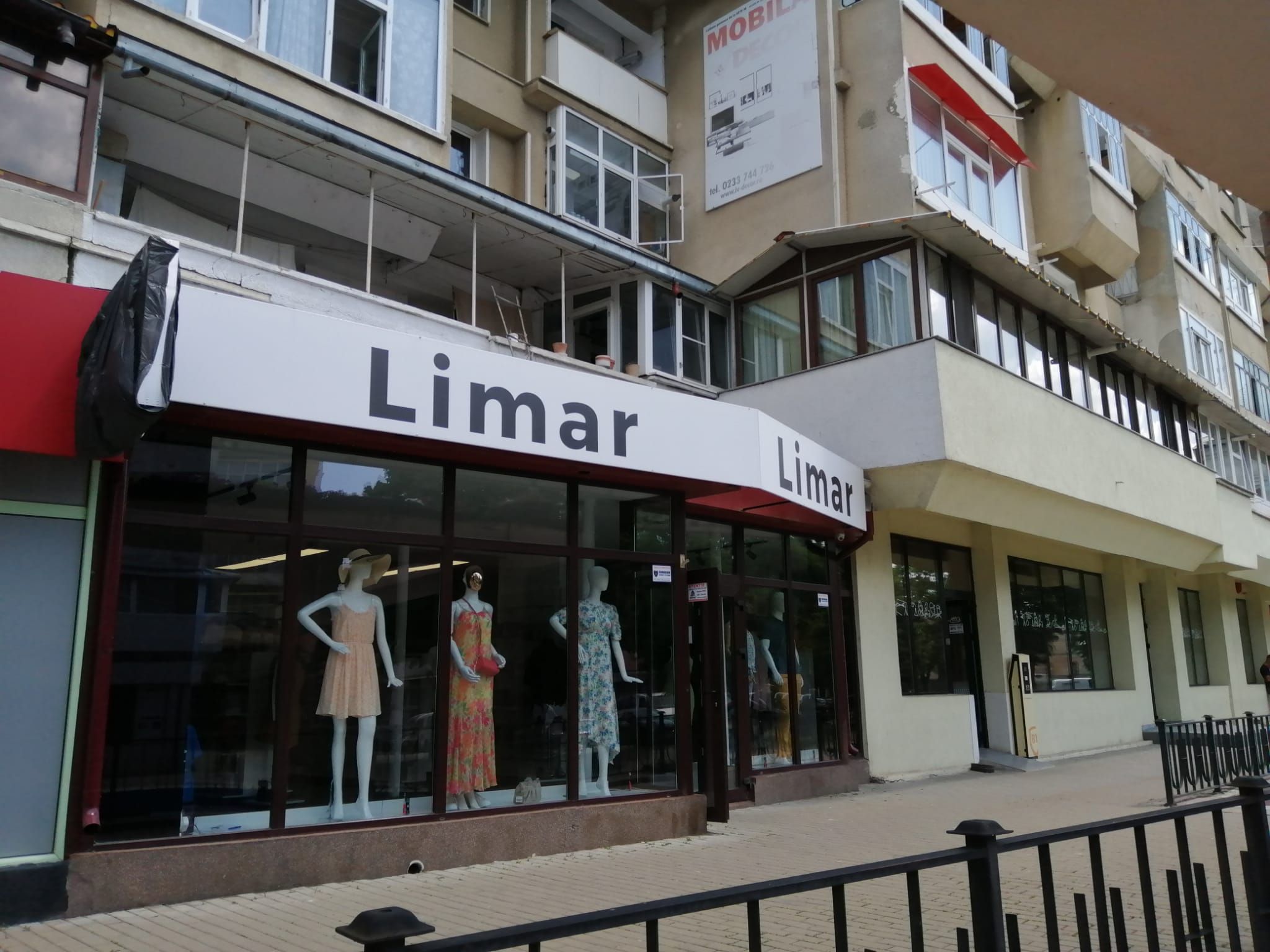 Spațiu comercial ultracentral, 200 mp singurul vad 100% pietonal Roman — fotografia 23