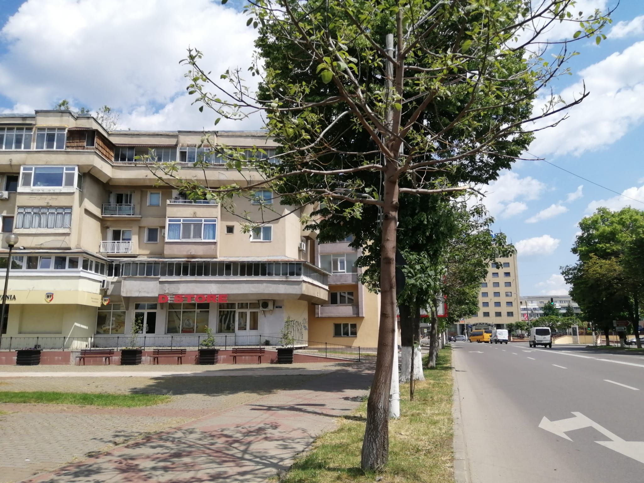 Spațiu comercial ultracentral, 200 mp singurul vad 100% pietonal Roman — fotografia 5