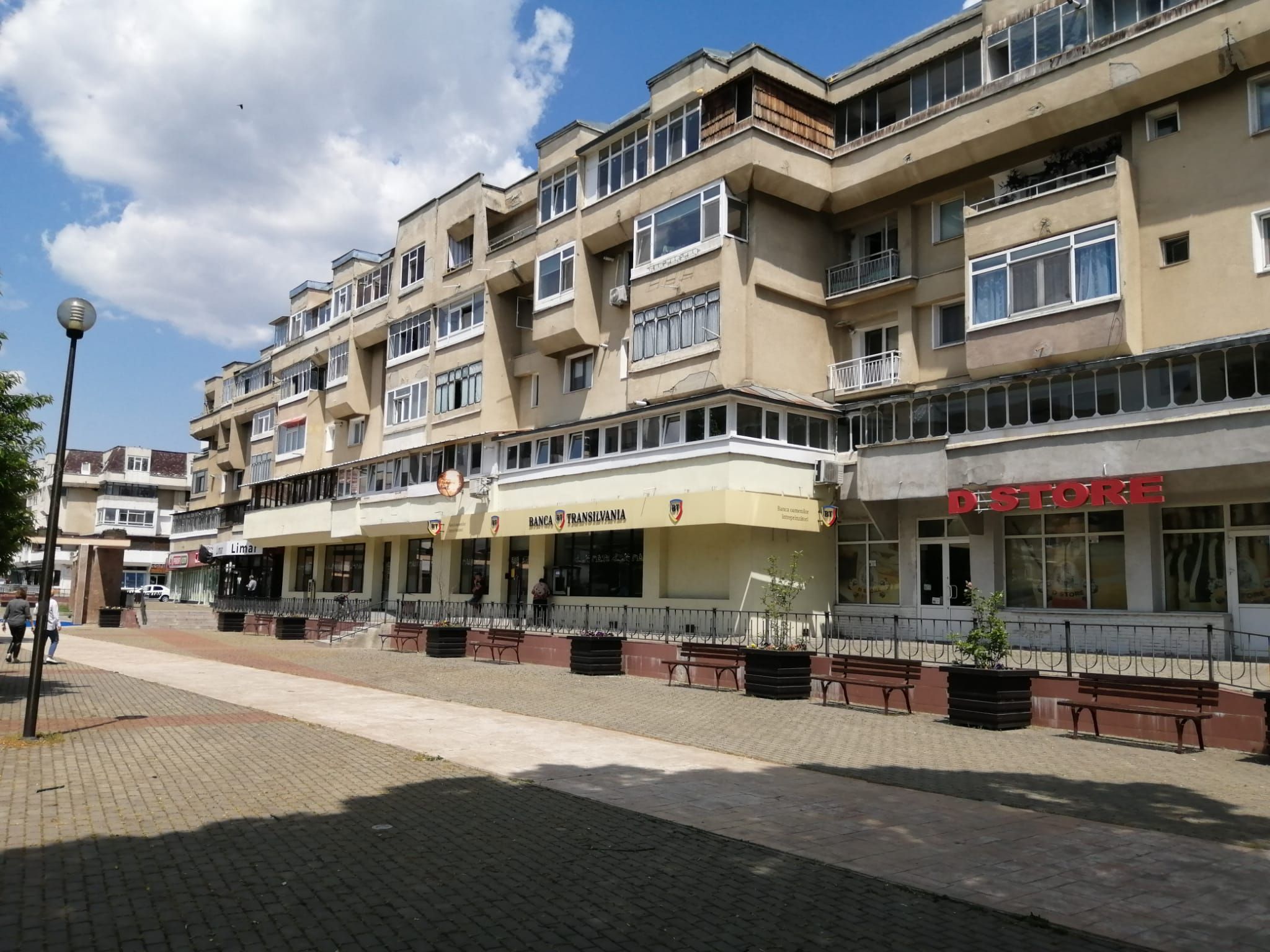 Spațiu comercial ultracentral, 200 mp singurul vad 100% pietonal Roman — fotografia 6
