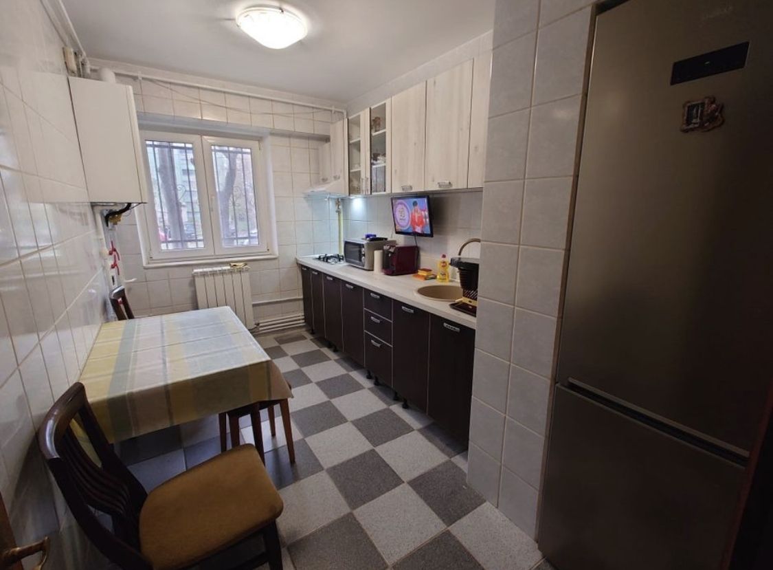 Proprietar vand ap3 camere decomandat Ciresica Tomis Nord — fotografia 4