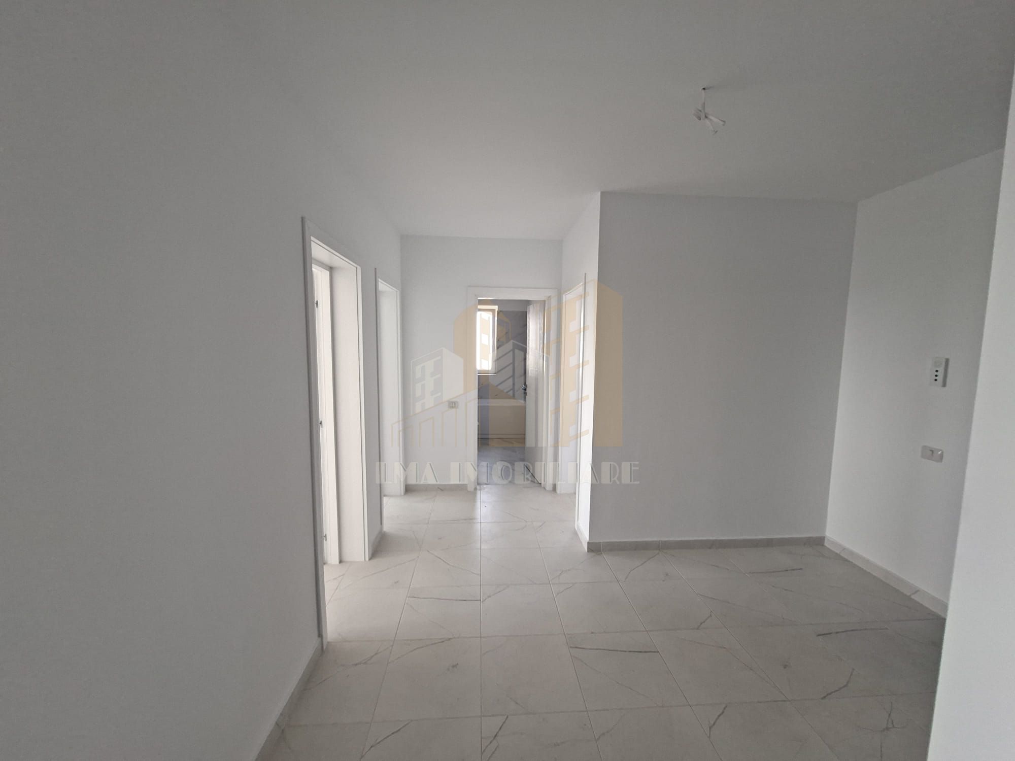 Apartament 3 camere Subcetate City 2 Sanpetru Brasov — fotografia 3