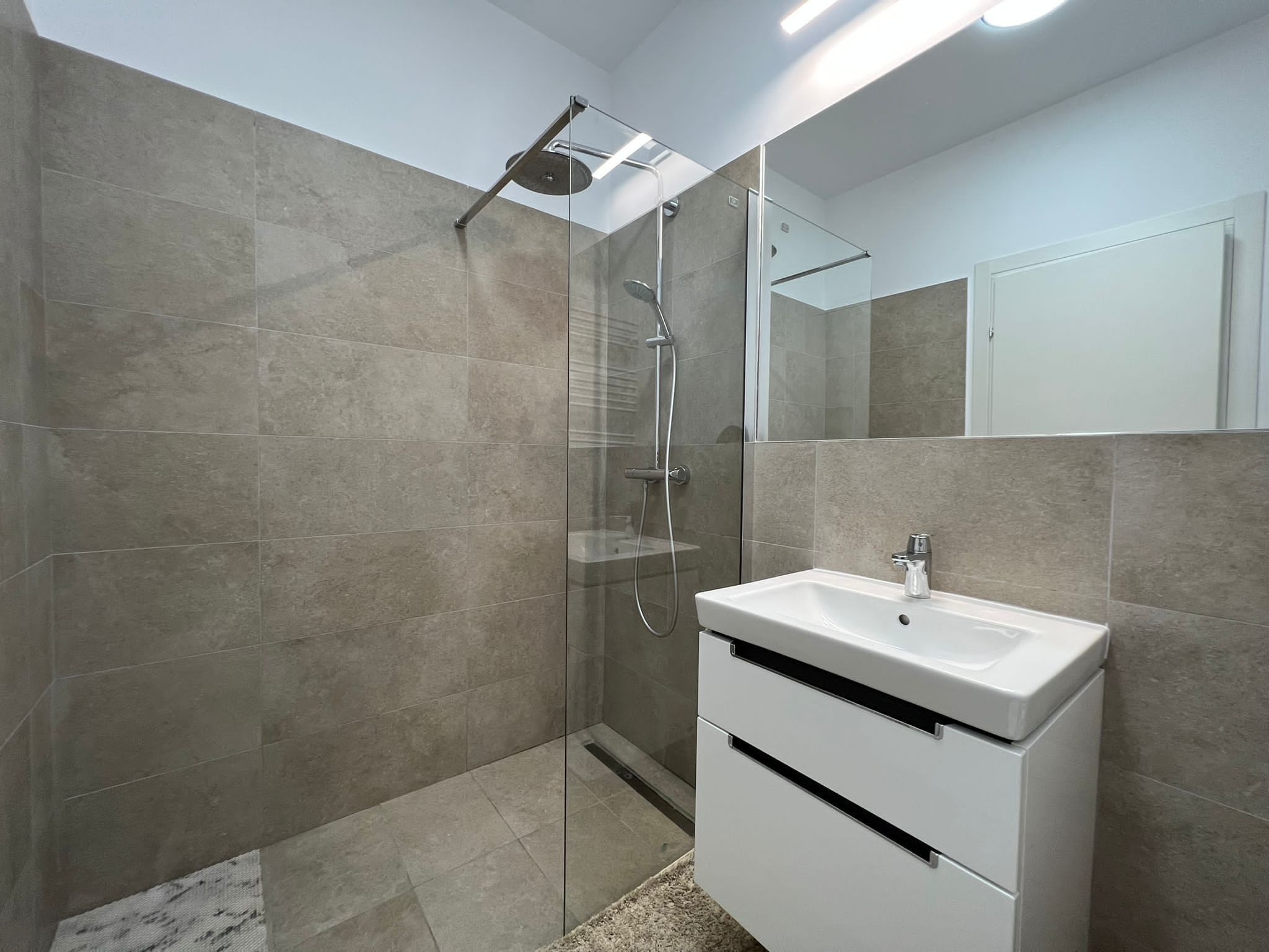 Apt unicat | Vedere Padurea Baneasa [+21% TVA] Terase de 13mp si 11mp — fotografia 11