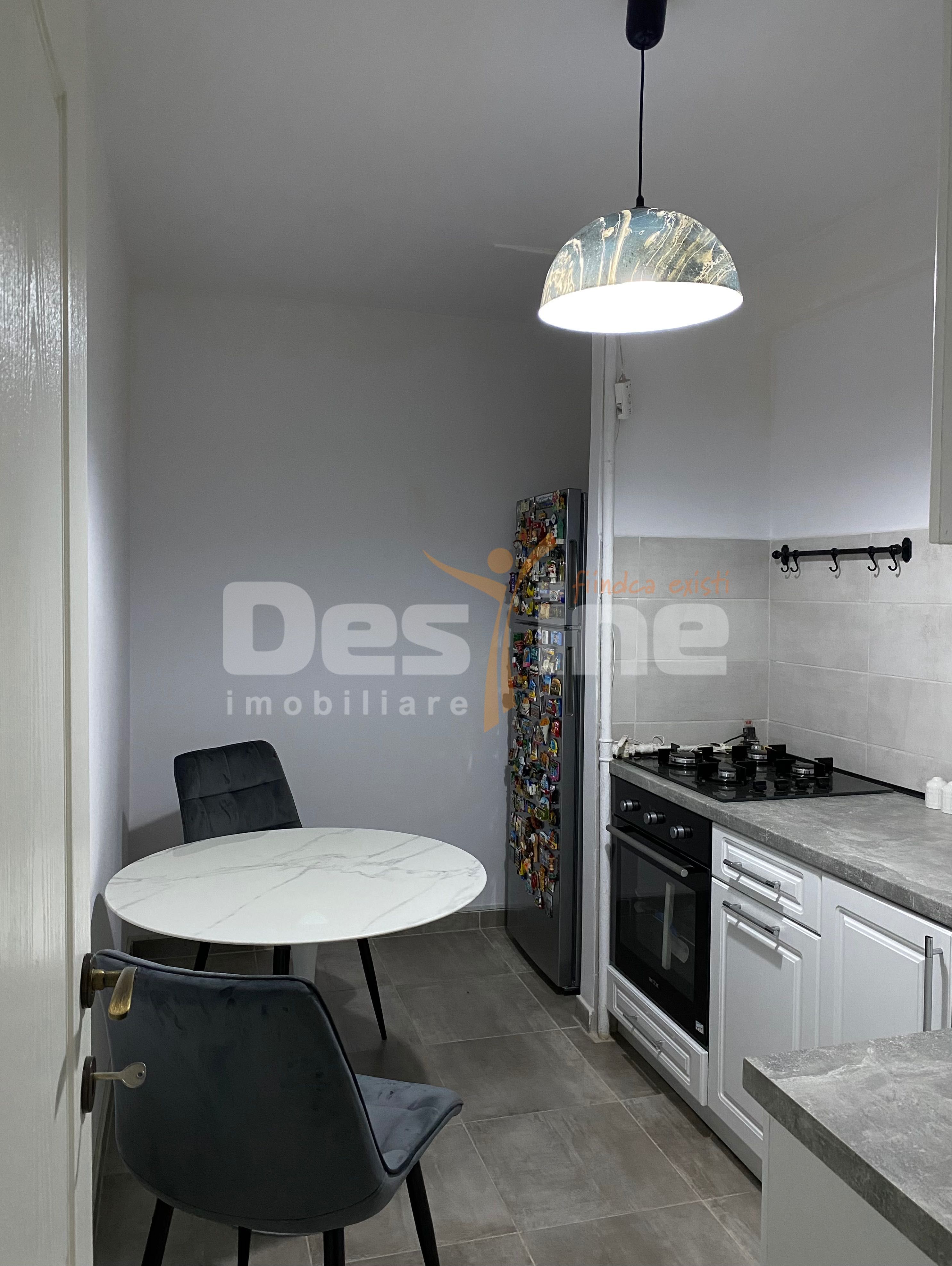 2 Camere - Metrou Eroii Revoluției — fotografia 7