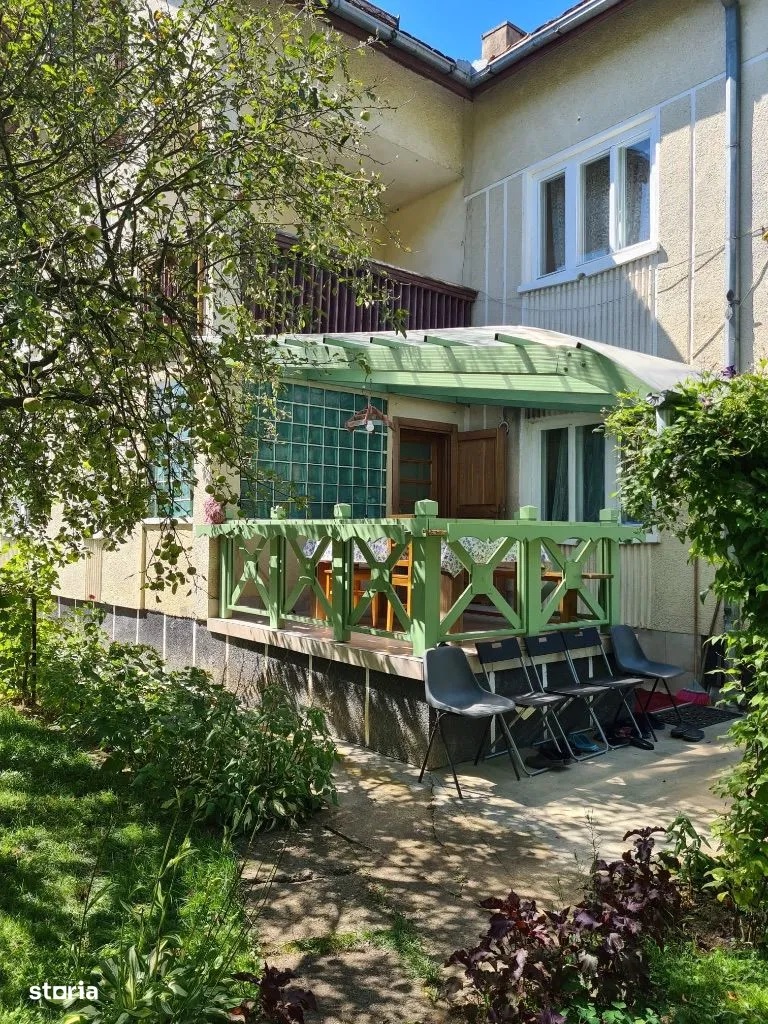 Proprietate ideală pentru iubitori de natura sau pentru o afacere într-o zonă cu potențial.