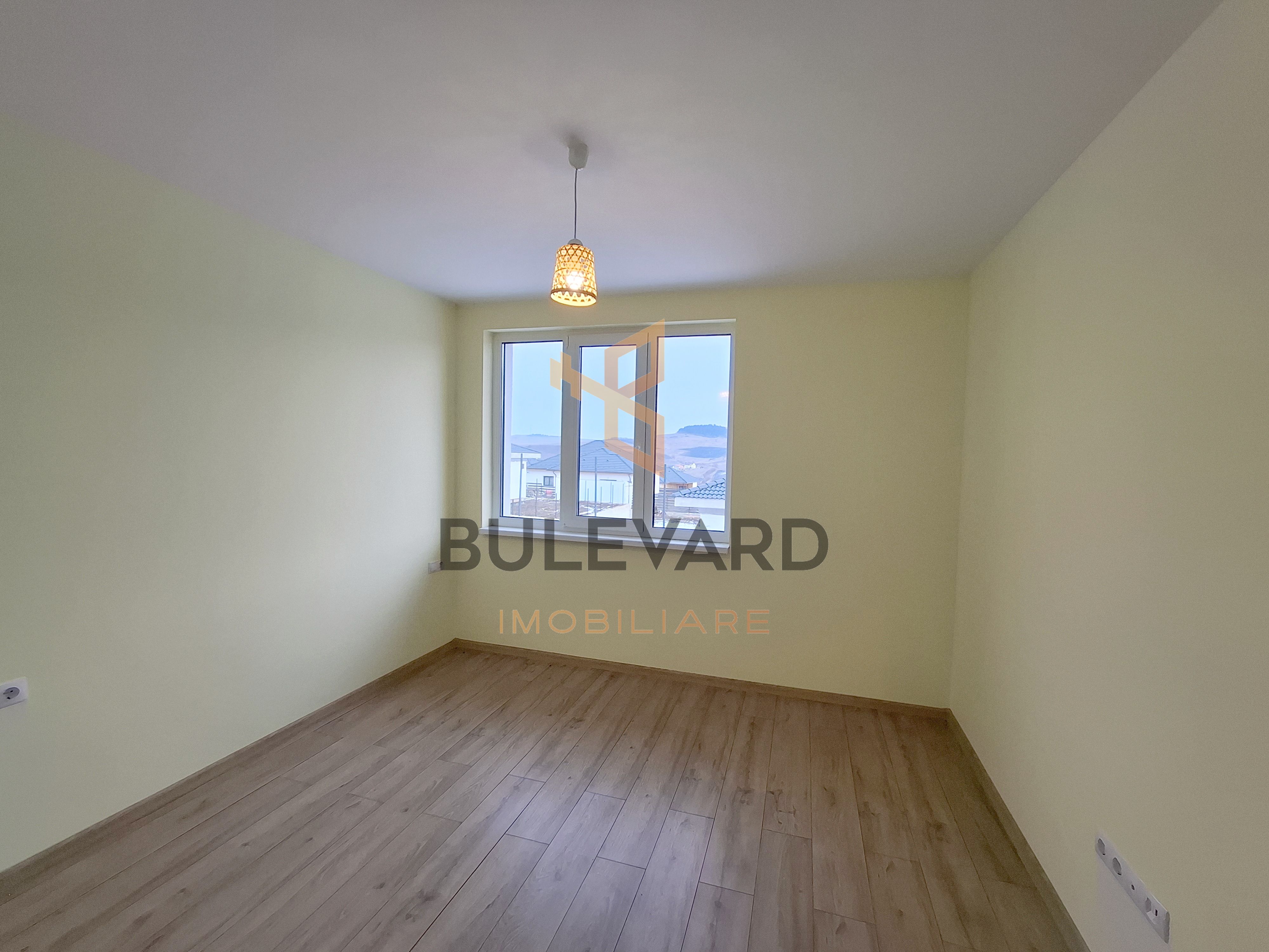 De inchiriat casa individuala in Corusu! — fotografia 9