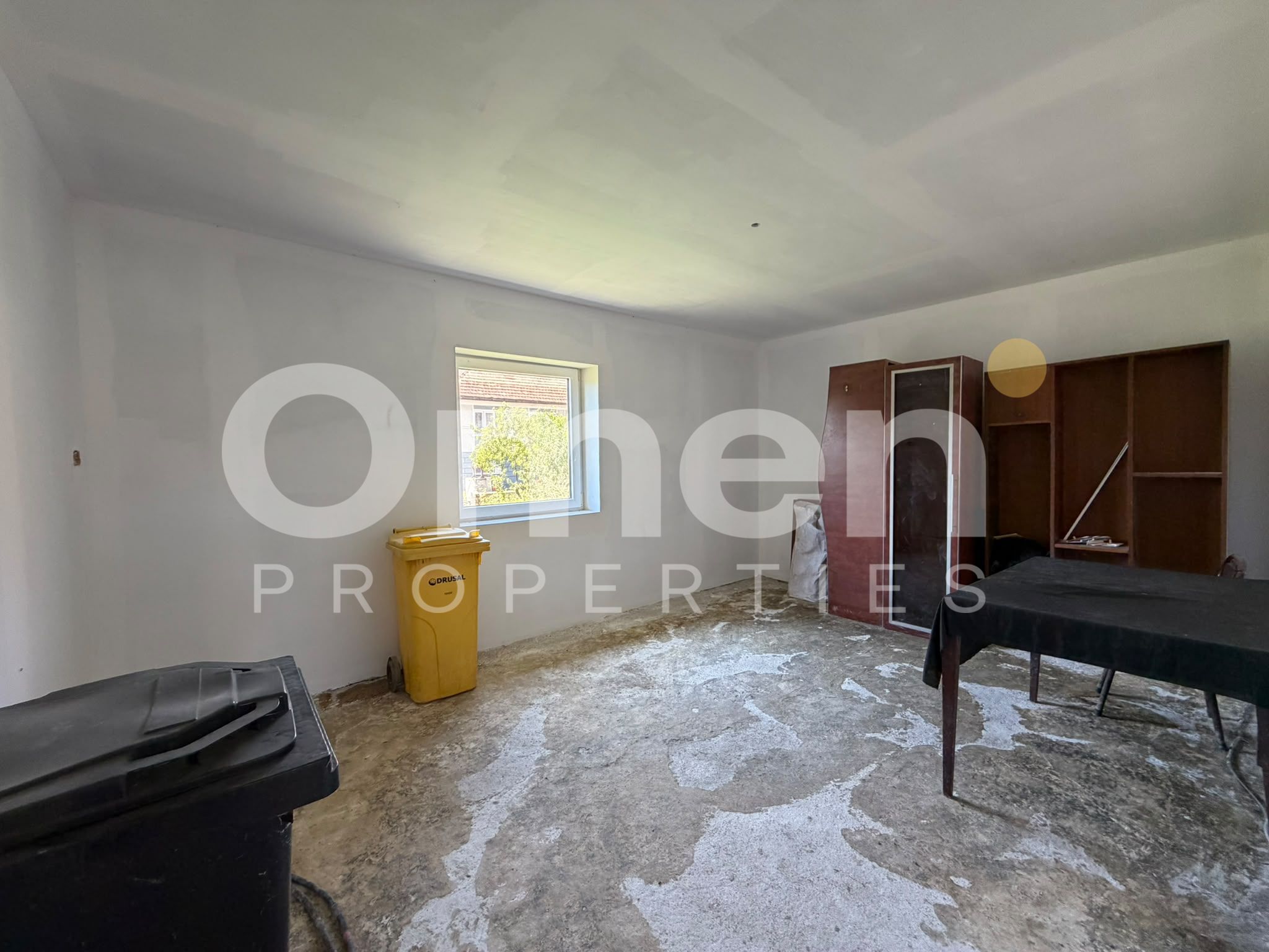 Casa de vanzare cu 11 ari de teren | Lapusel — fotografia 4