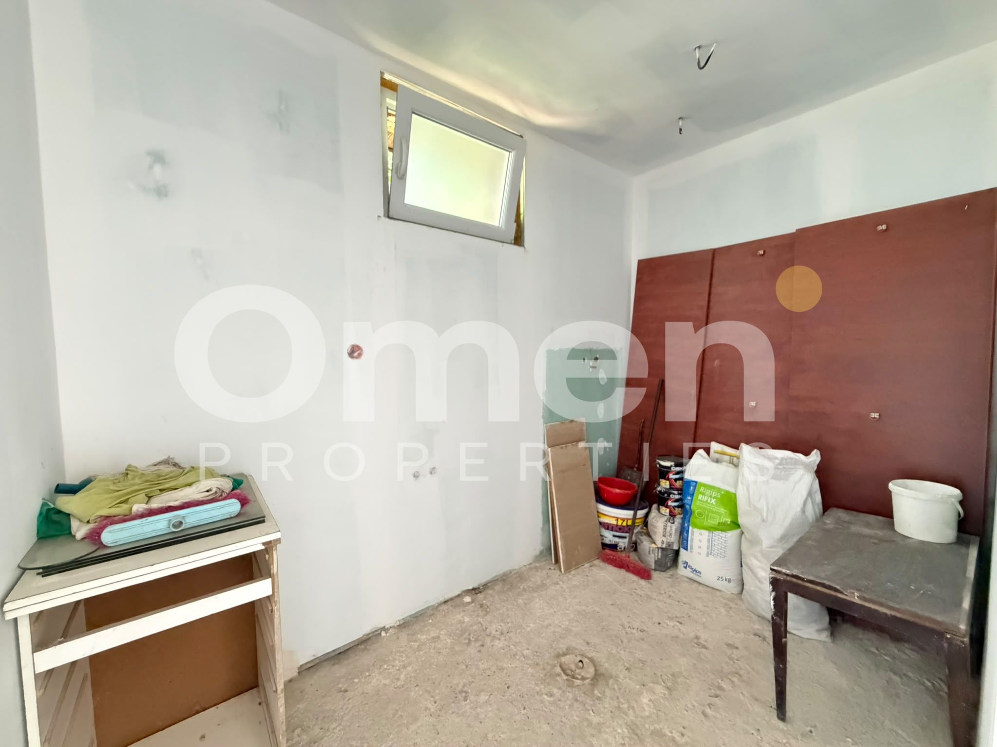 Casa de vanzare cu 11 ari de teren | Lapusel — fotografia 6