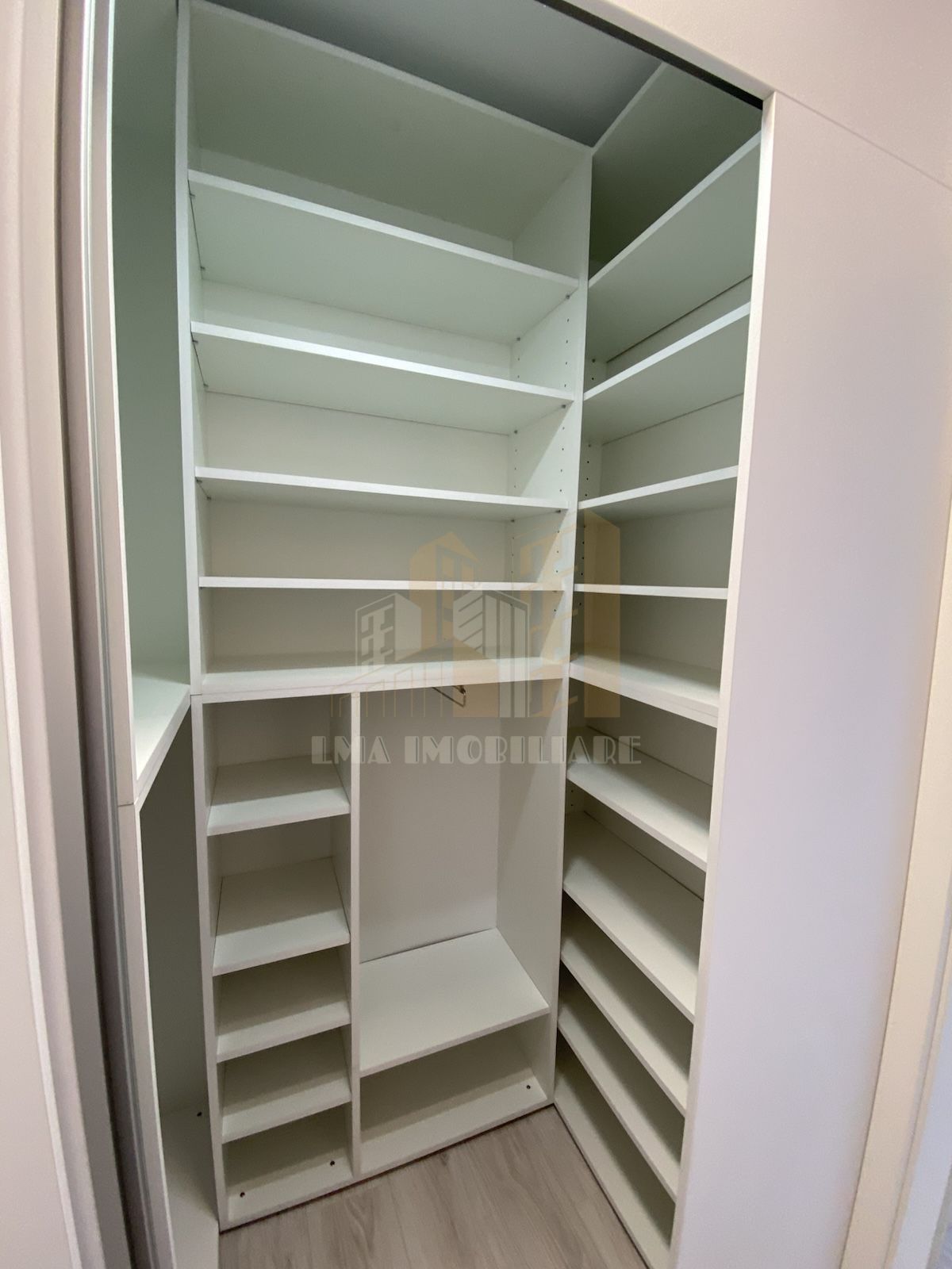 Apartament 2 camere renovat Astra Brasov — fotografia 9