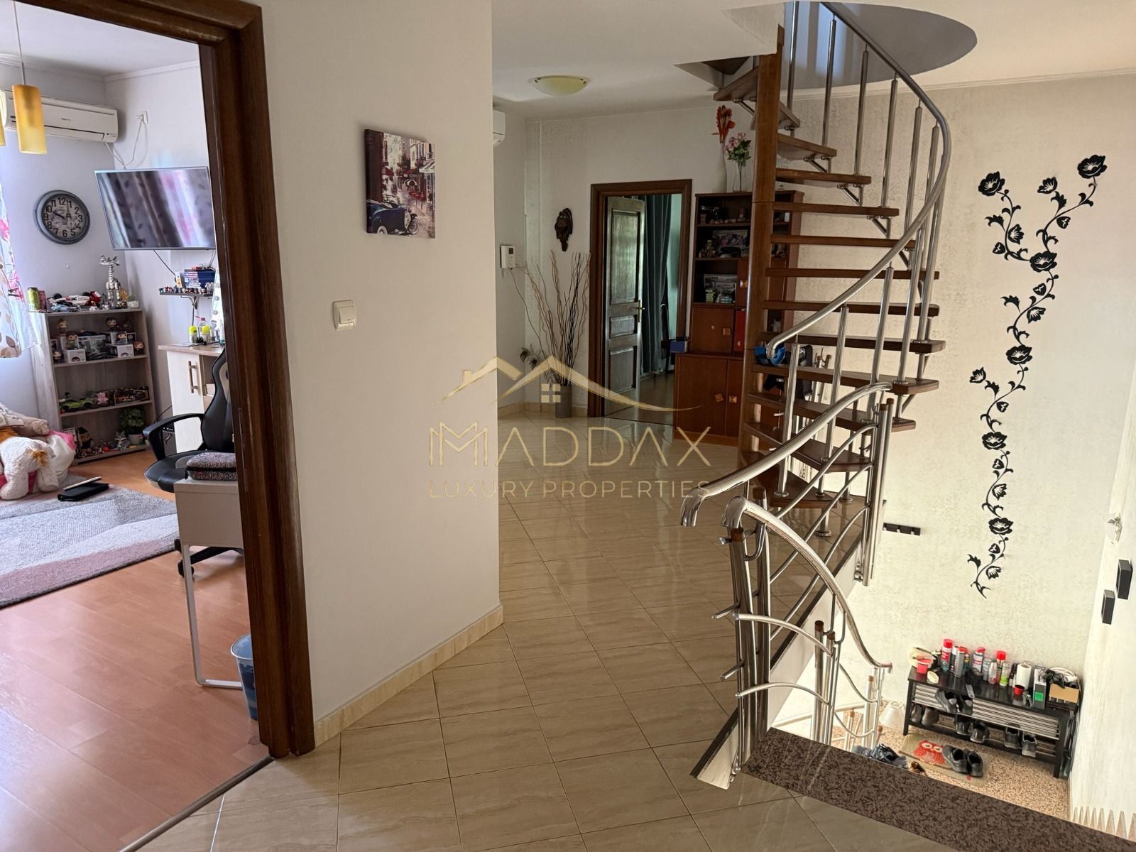 Vila Individuala P+1+M*  250 mp// Bucurestii Noi — fotografia 12