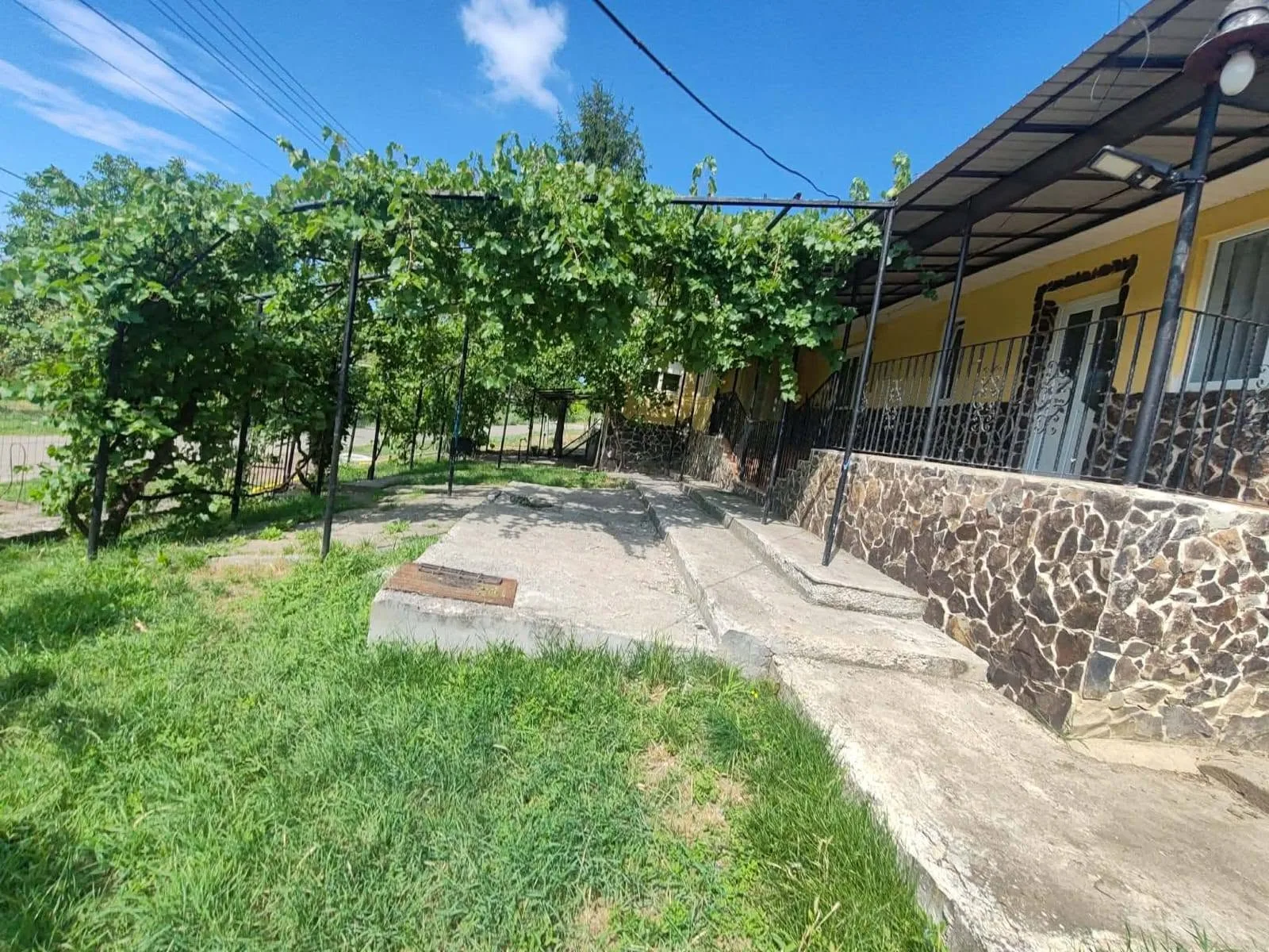 Casă la țară 4 camere de vânzare în Miheșu de Câmpie - MS — fotografia 2