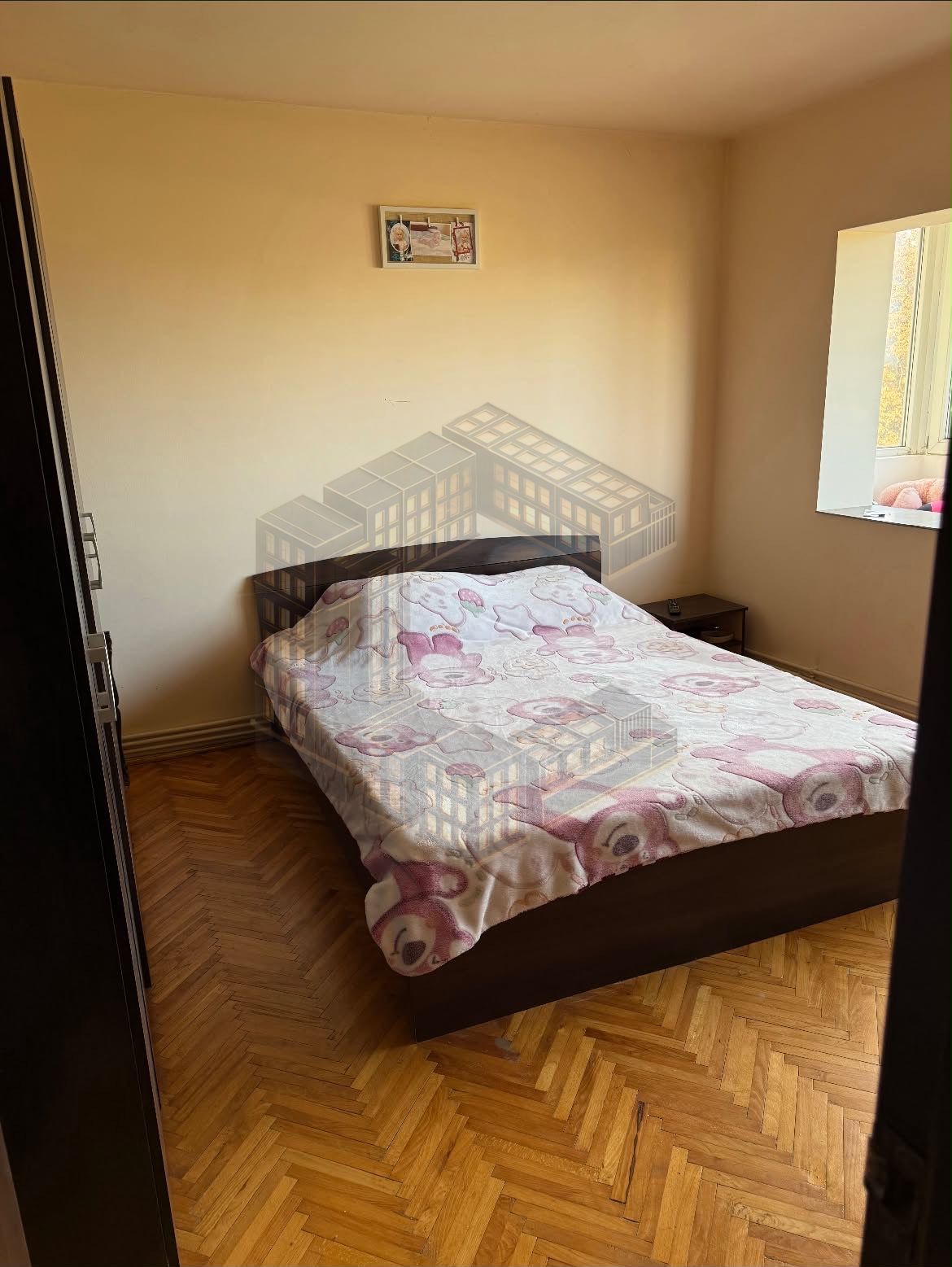 Apartament cu 3 camere,decomandat,etaj intermediar,de vânzare,Soarelui — fotografia 3