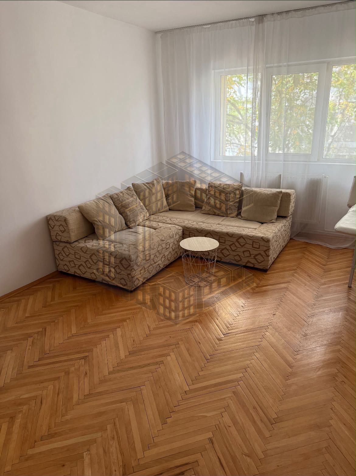 Apartament cu 3 camere,decomandat,etaj intermediar,de vânzare,Soarelui — fotografia 4
